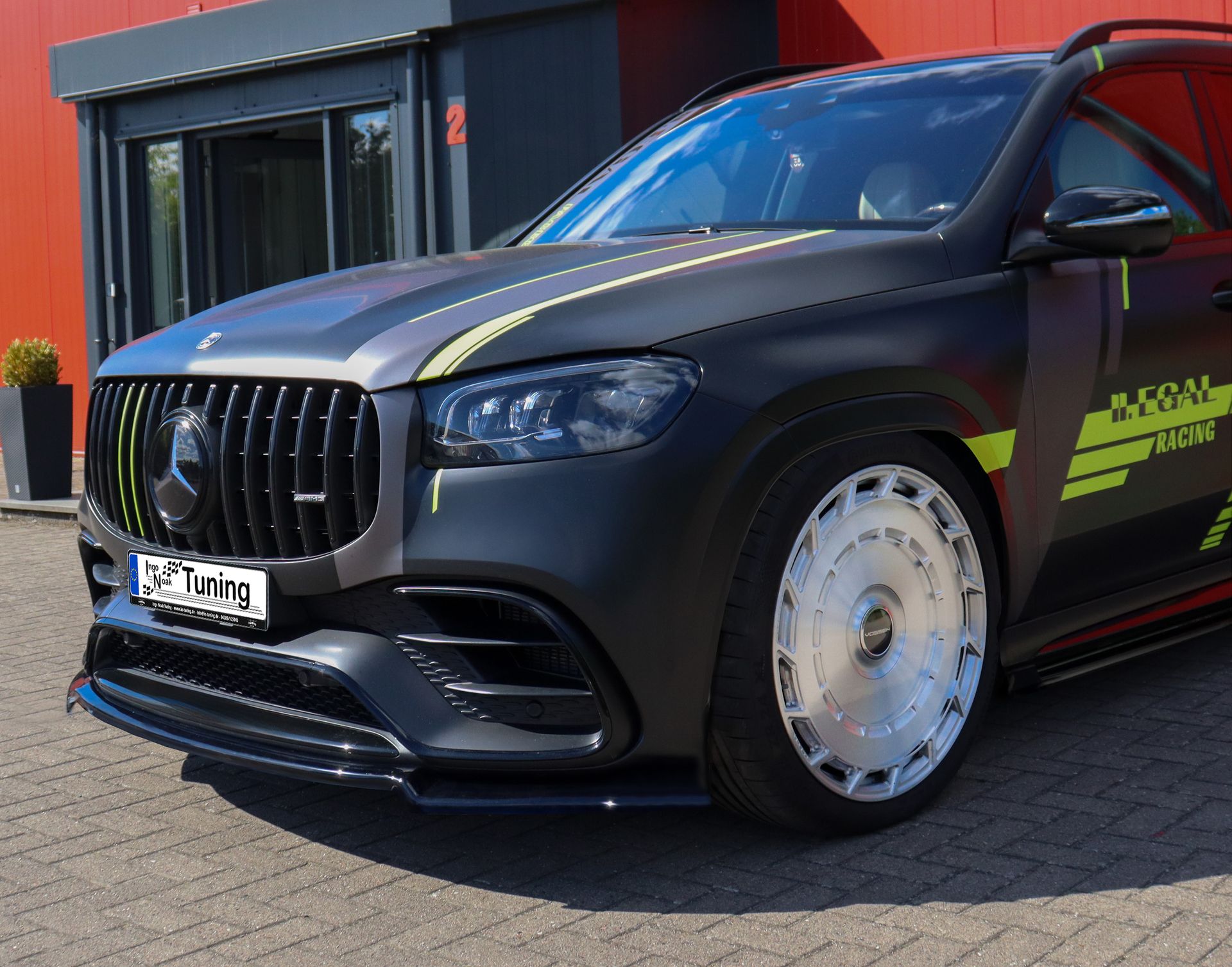 Cup Frontspoilerlippe aus ABS für Mercedes GLS 63 AMG 4 Matic Carbon Optik