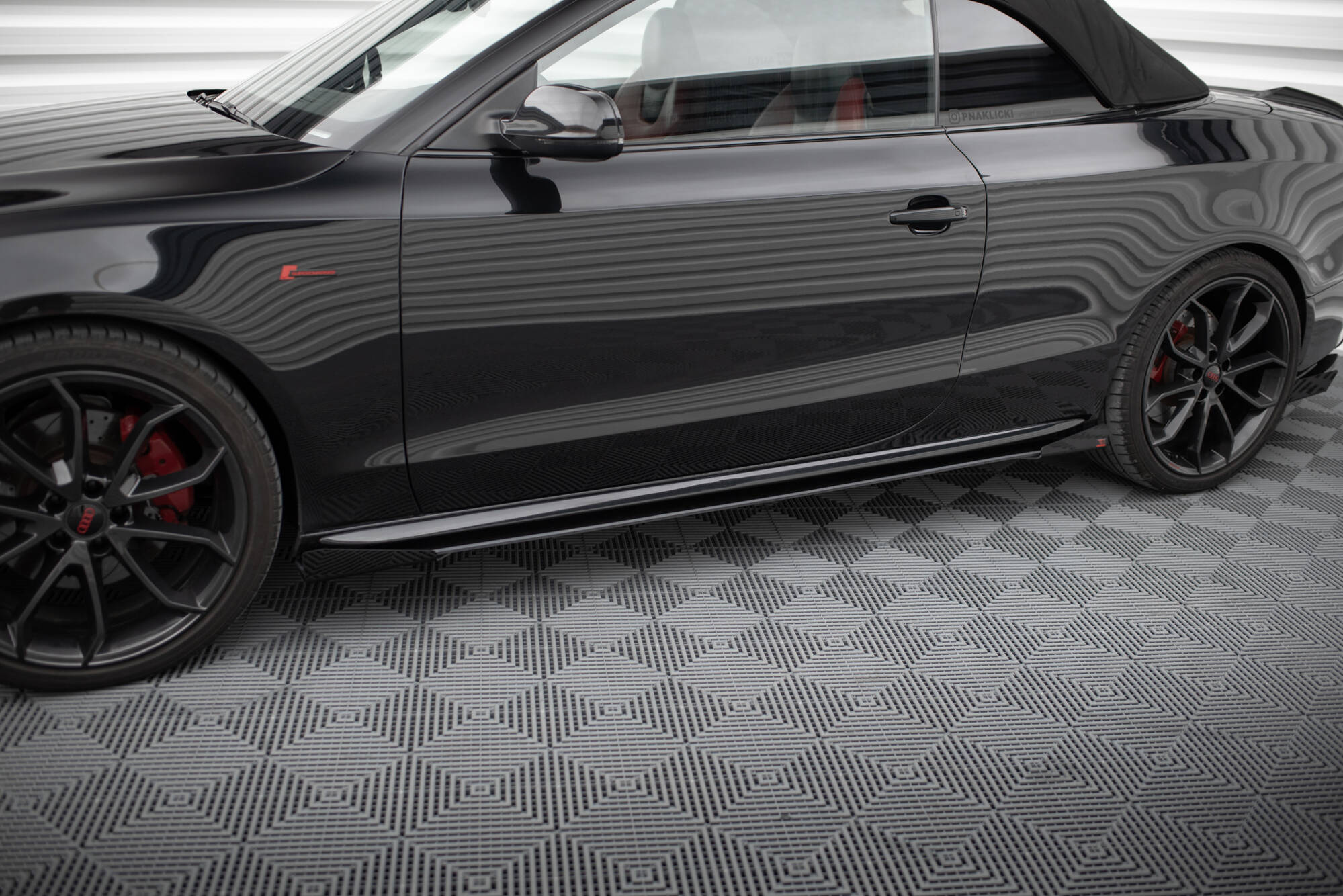 Street Pro Seitenschweller Leisten passend für Audi A5 / A5 S-Line / S5 Coupe / Cabrio 8T / 8T FL rot+ Hochglanz Flaps