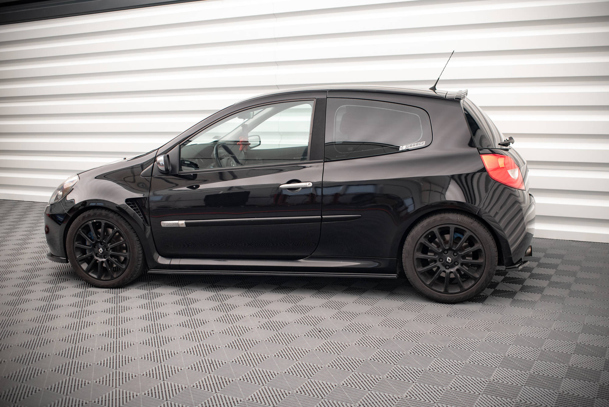 Spoiler CAP für RENAULT CLIO MK3 RS schwarz Hochglanz