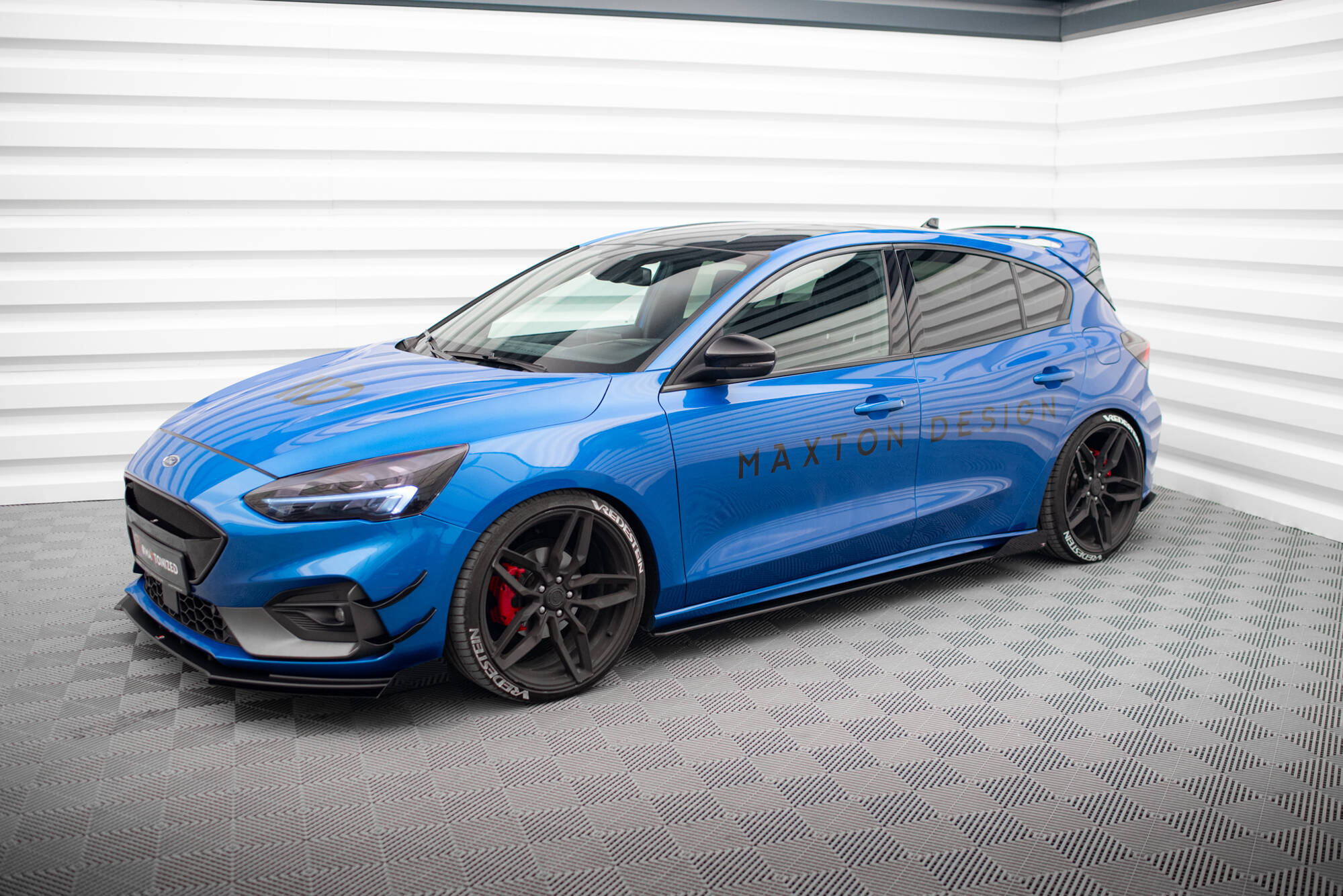 Street Pro Seitenschweller Ansatz + Flaps für Ford Focus ST / ST-Line Mk4 schwarz Hochglanz