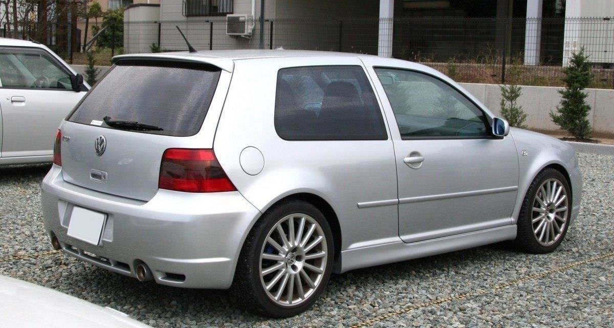Seitenschweller passend für VW Golf 4 3 TÜRER < R32 LOOK >
