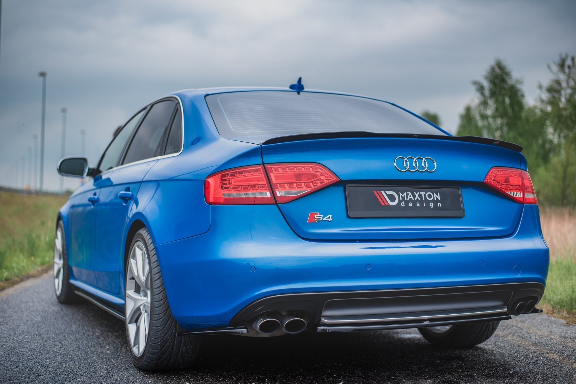 Spoiler CAP für Audi A4 Limousine B8 / B8 Facelift schwarz Hochglanz