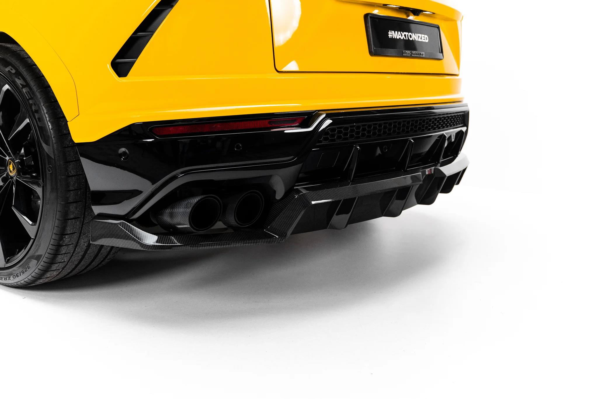 Prepreg Carbon Fiber Rear Splitter (mit einem vertikalem balken) Lamborghini Urus Mk 1