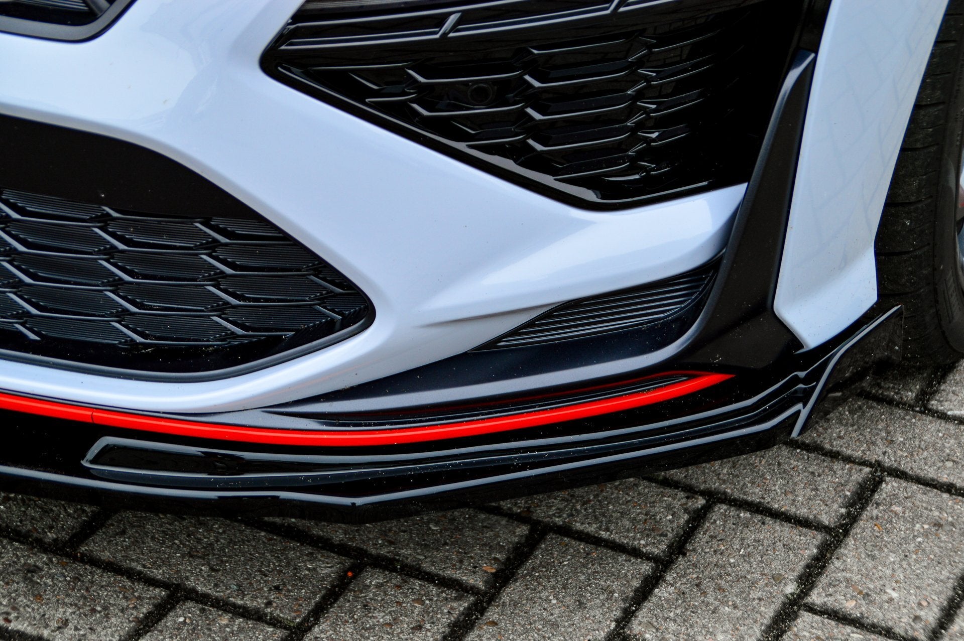 Cup Frontspoilerlippe mit Wing für Hyundai Kona N + N-Line ab Bj.2020- Carbon Optik