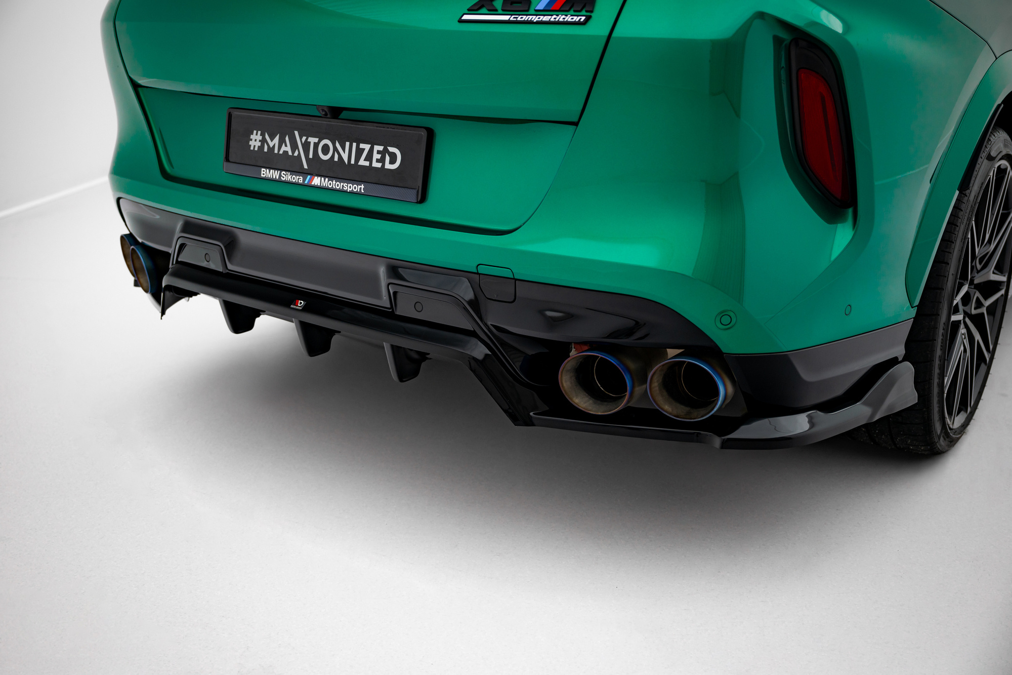 Street+ Mittlerer Diffusor RACE Heck Ansatz passend für BMW X6 M F96 FL schwarz Hochglanz