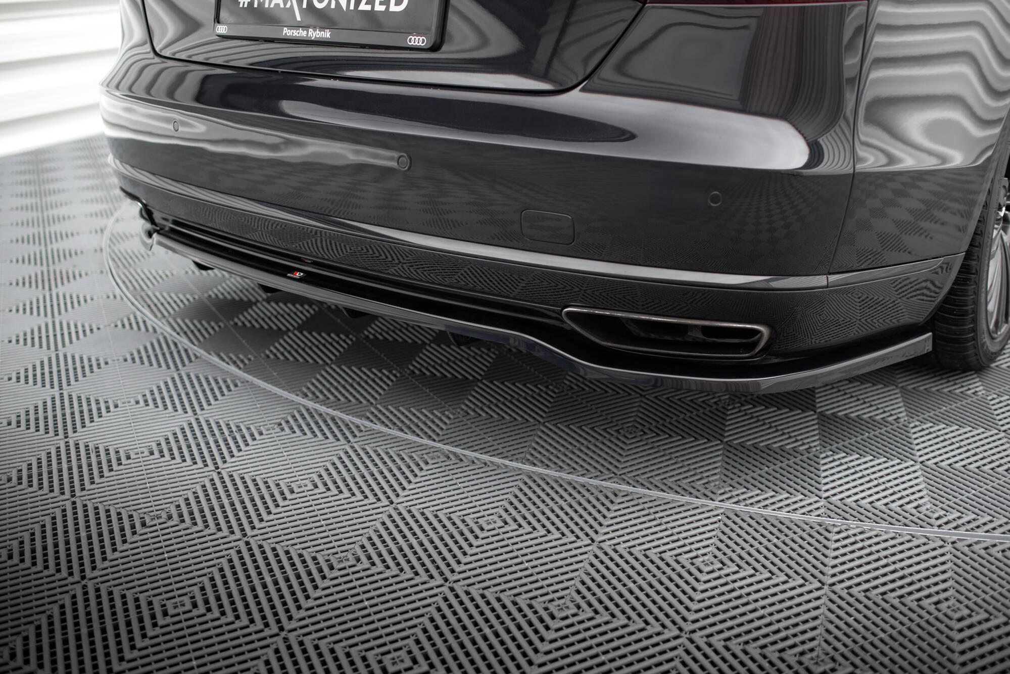 Street+ Mittlerer Diffusor RACE Heck Ansatz passend für Audi A8 D4 FL schwarz Hochglanz