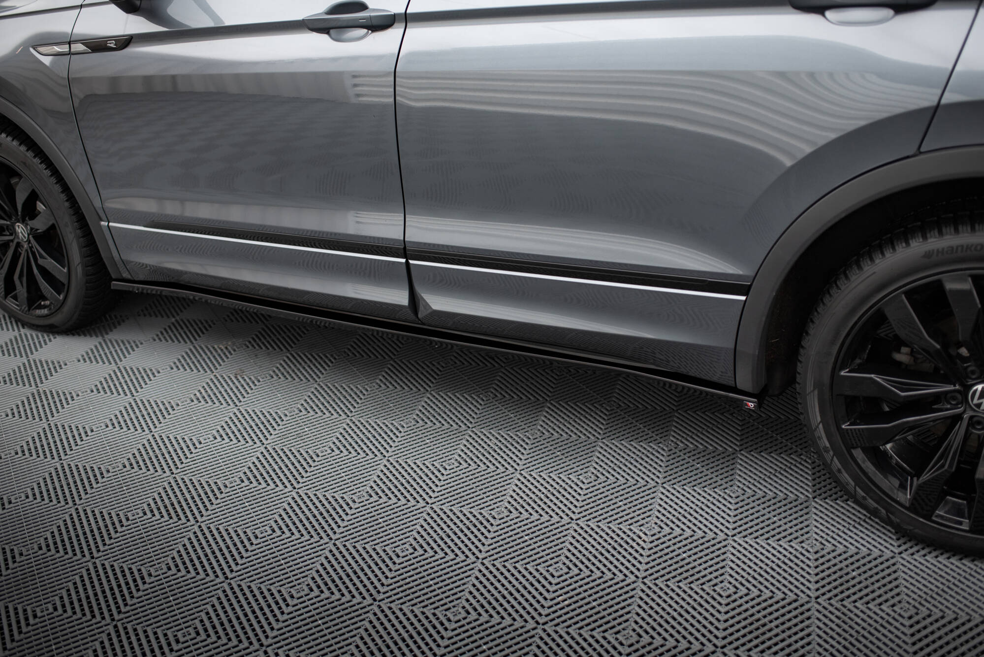Street+ Seitenschweller Leisten passend für VW Tiguan Allspace Mk2 schwarz Hochglanz