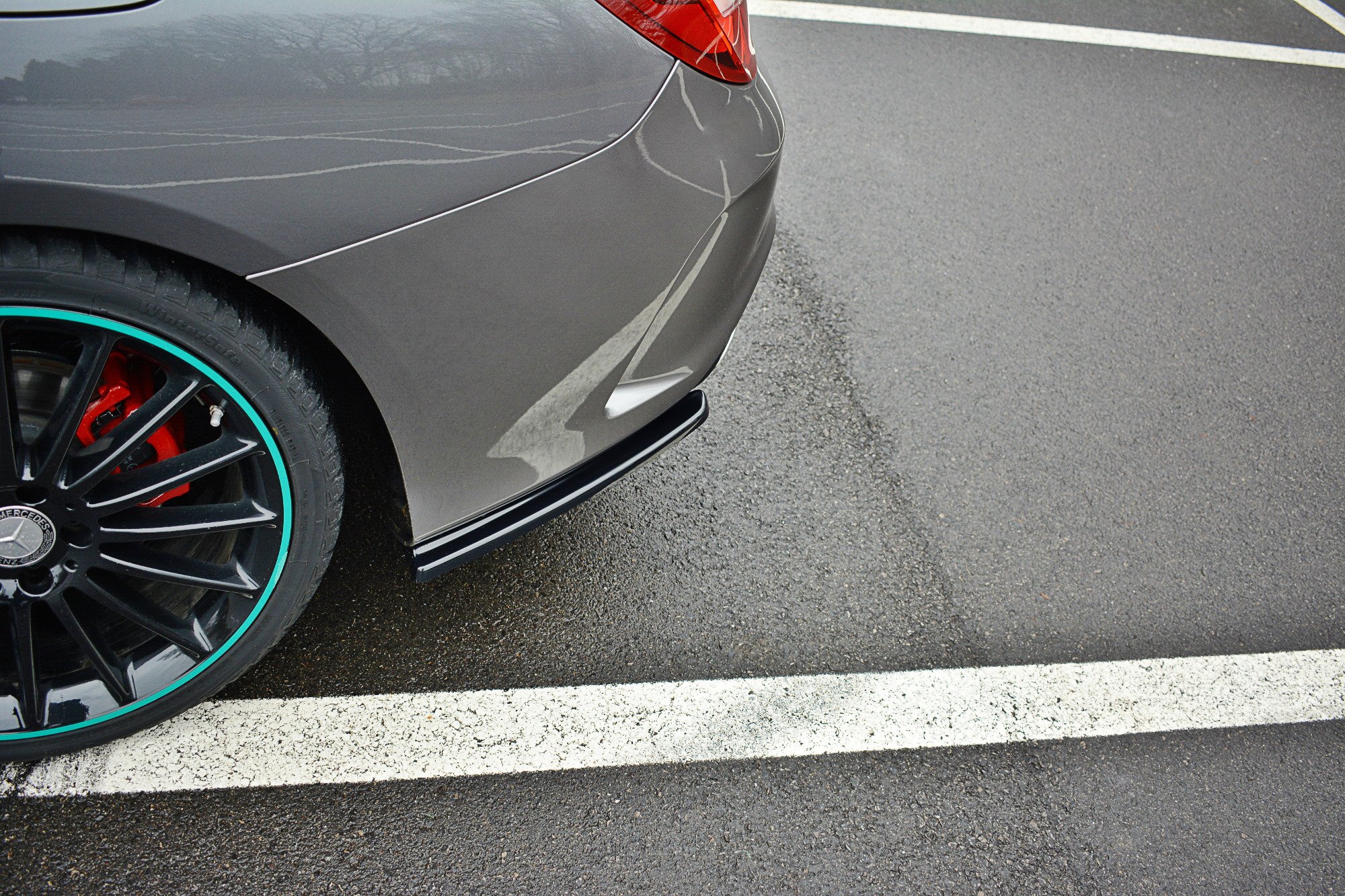 Heck Ansatz Flaps Diffusor für Mercedes-Benz CLA AMG-Line C117 schwarz Hochglanz