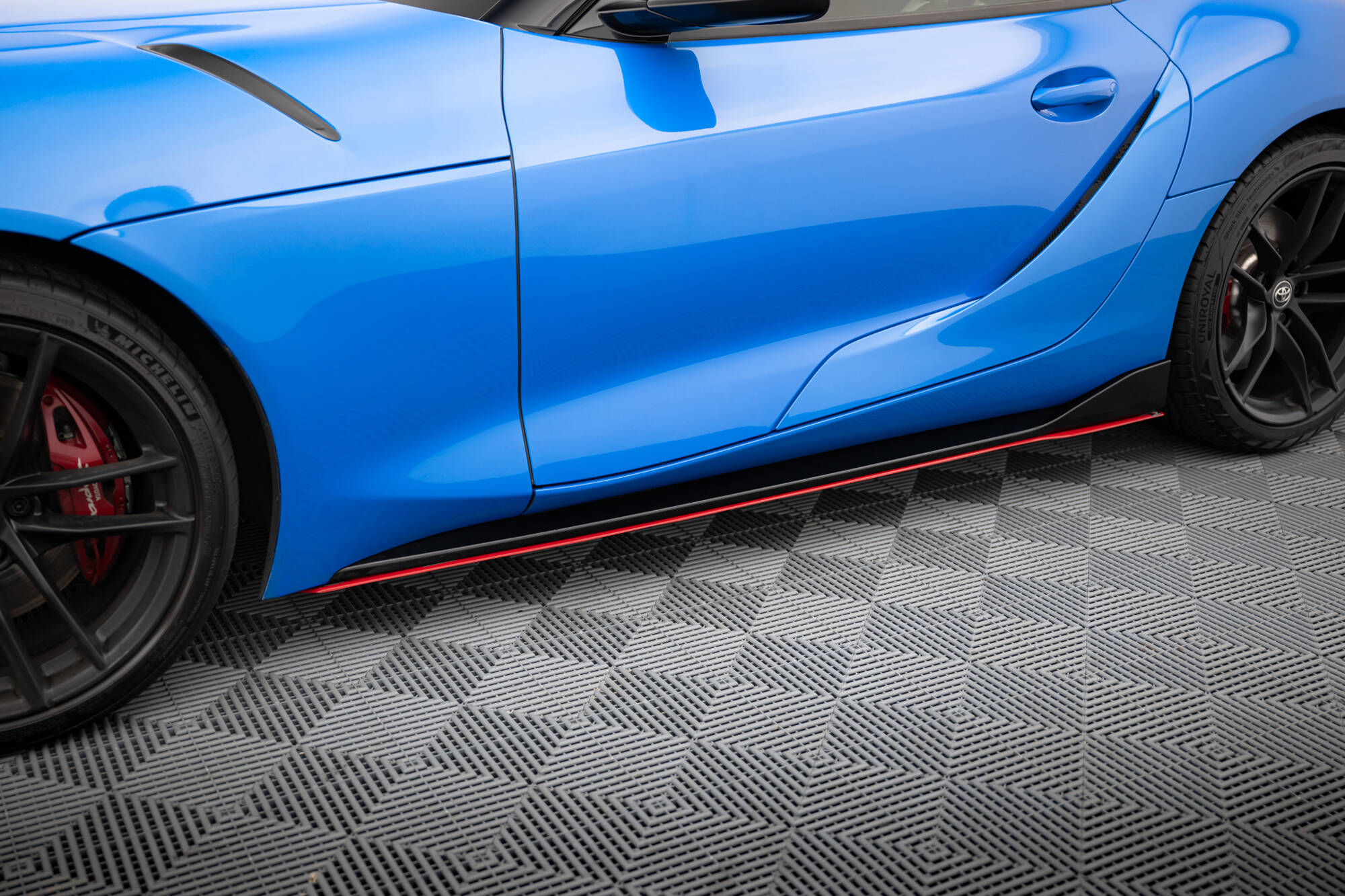 Seitenschweller Ansatz V.2 für Toyota Supra Mk5 schwarz Hochglanz