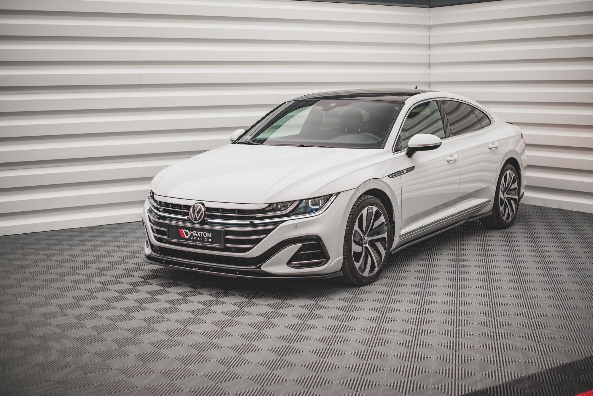 Street+ Spoilerlippe Front Ansatz V.2 passend für VW Arteon R-Line Limousine / Shooting Brake Mk1 FL schwarz Hochglanz