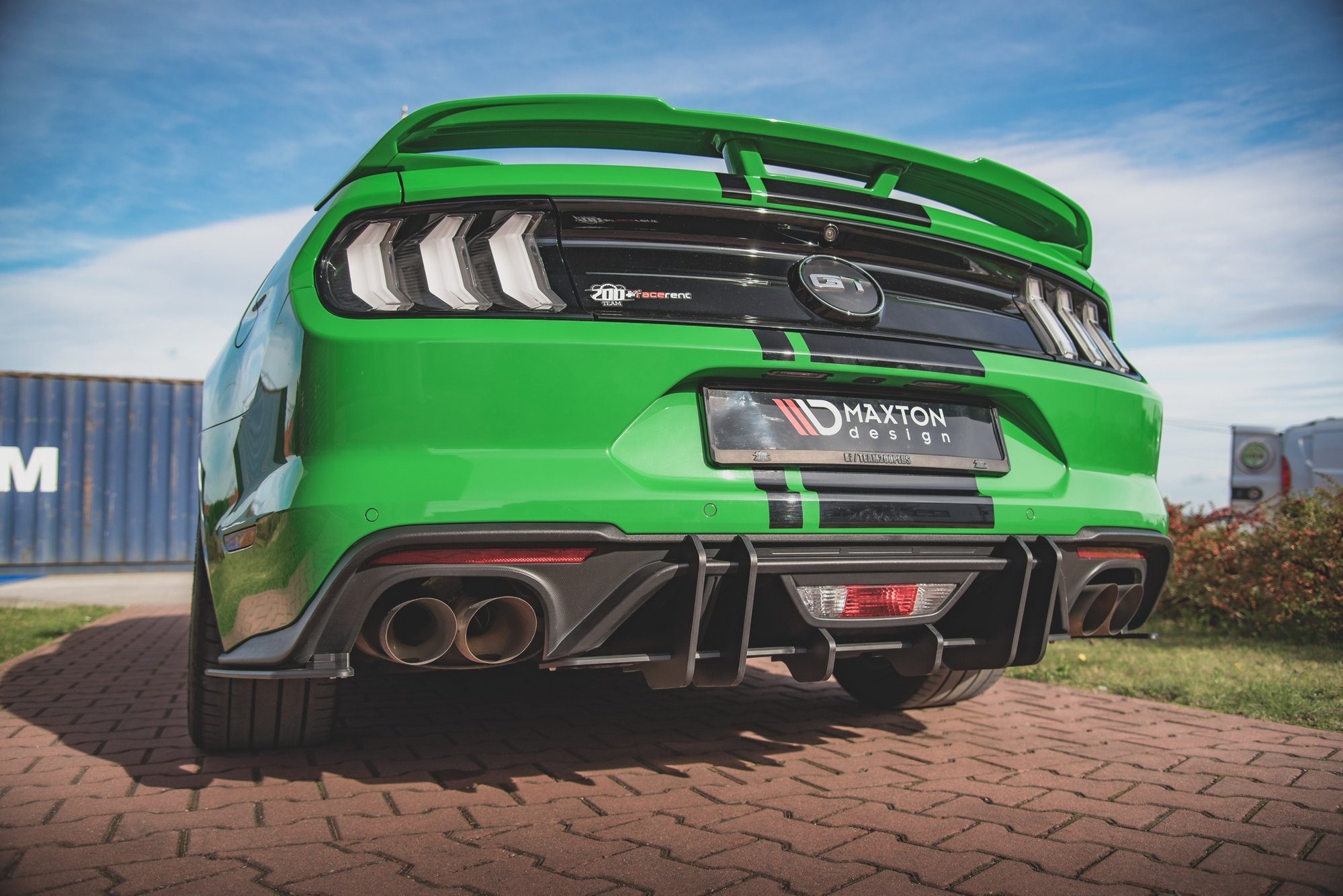 Street Pro Heckschürze Heck Ansatz Diffusor passend für Ford Mustang GT Mk6 FL rot