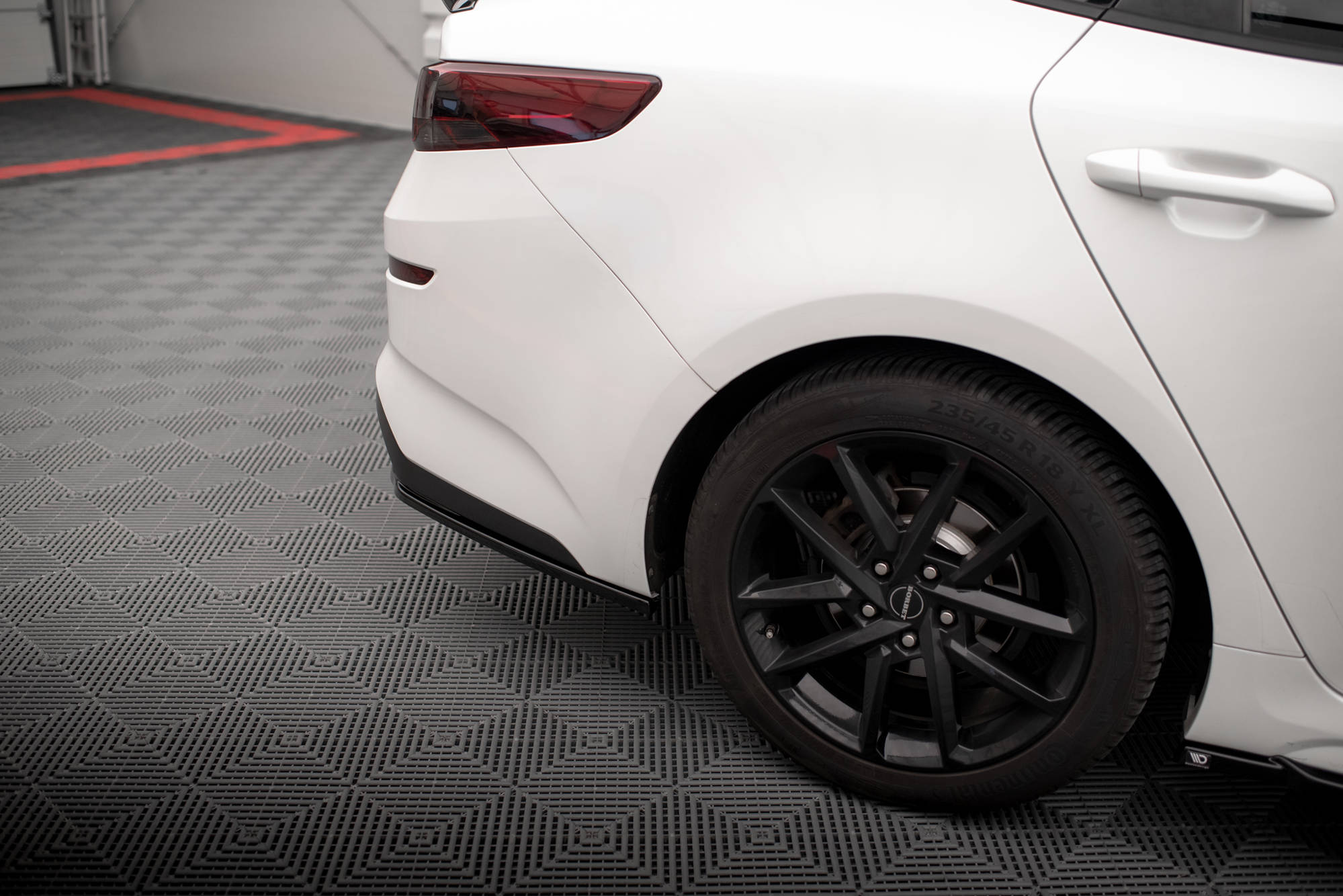 Street+ Heck Ansatz Flaps V.2 passend für Kia Optima Mk4 FL schwarz Hochglanz