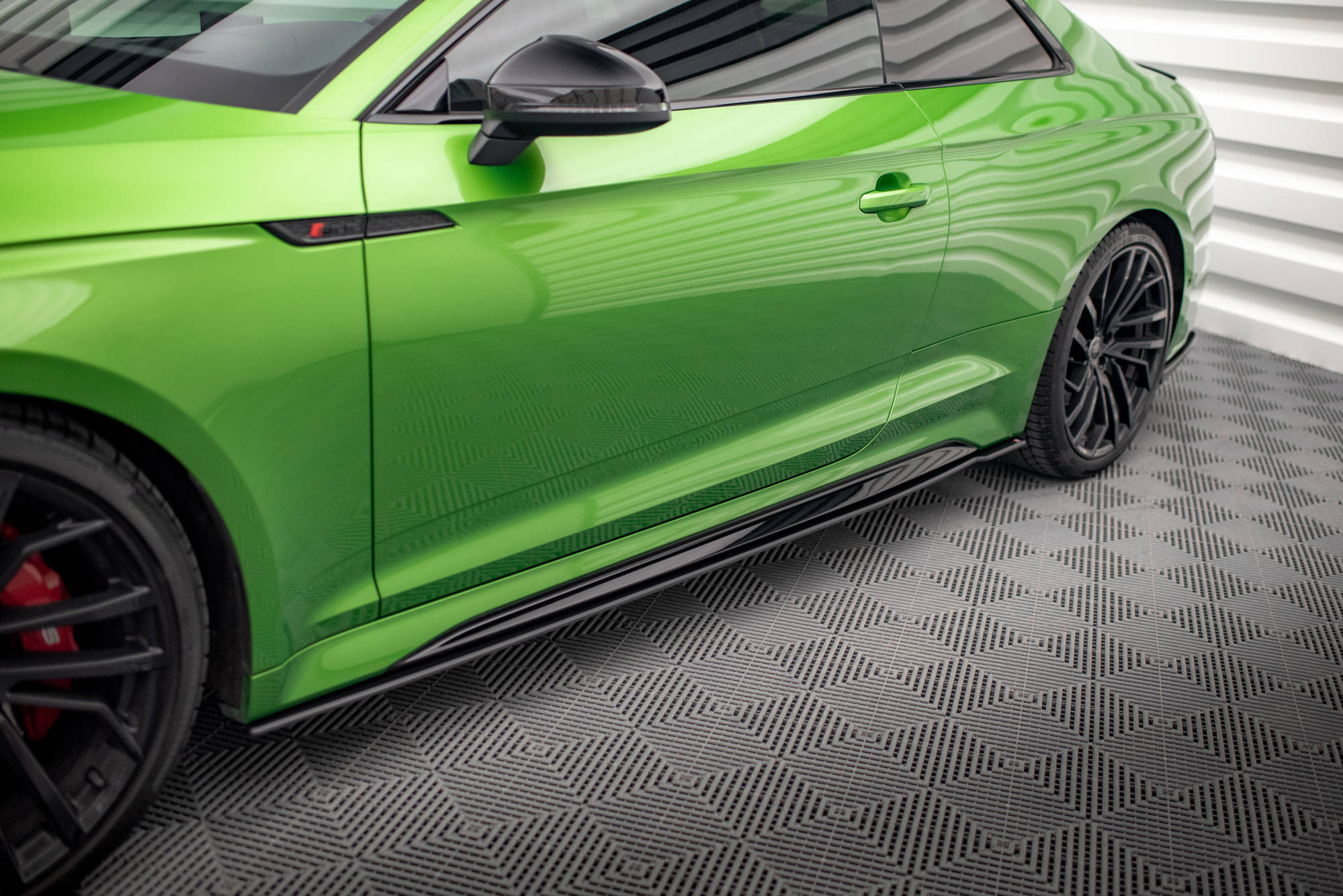 Street Pro Seitenschweller Leisten passend für Audi RS5 Coupe F5 FL rot