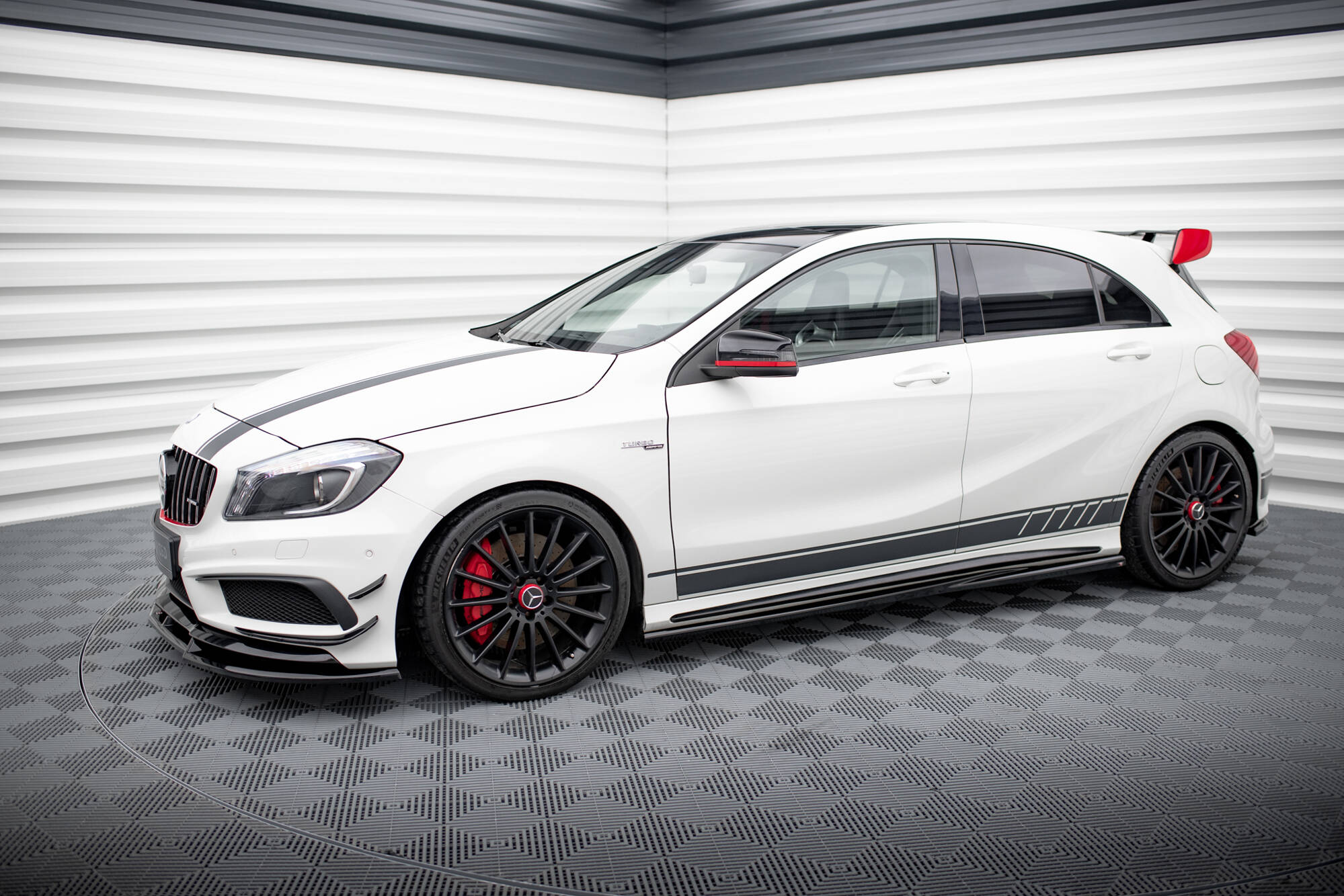 Street+ Seitenschweller Leisten passend für Mercedes A45 AMG W176 schwarz Hochglanz
