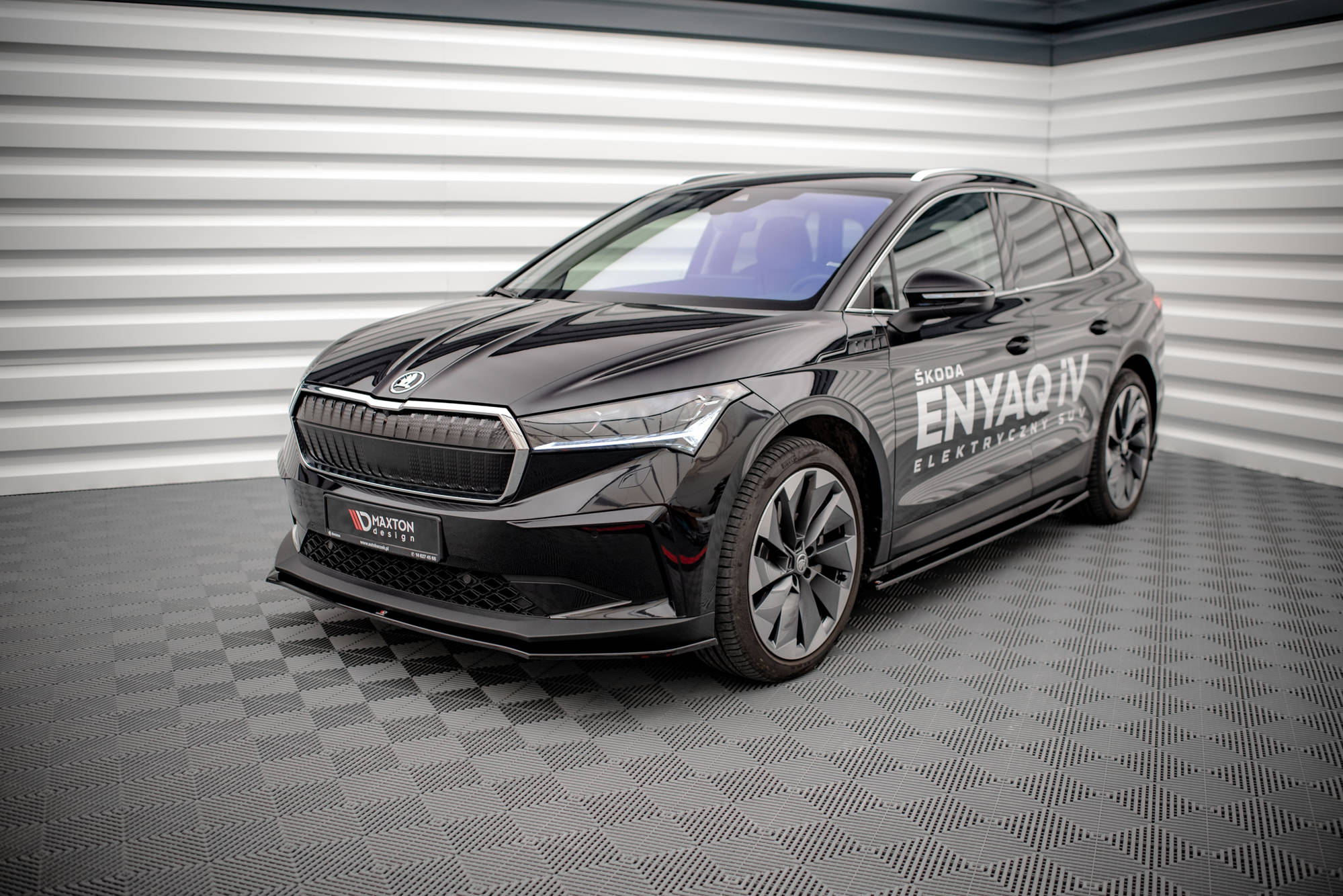 Street+ Spoilerlippe Front Ansatz V.1 passend für Skoda Enyaq iV schwarz Hochglanz