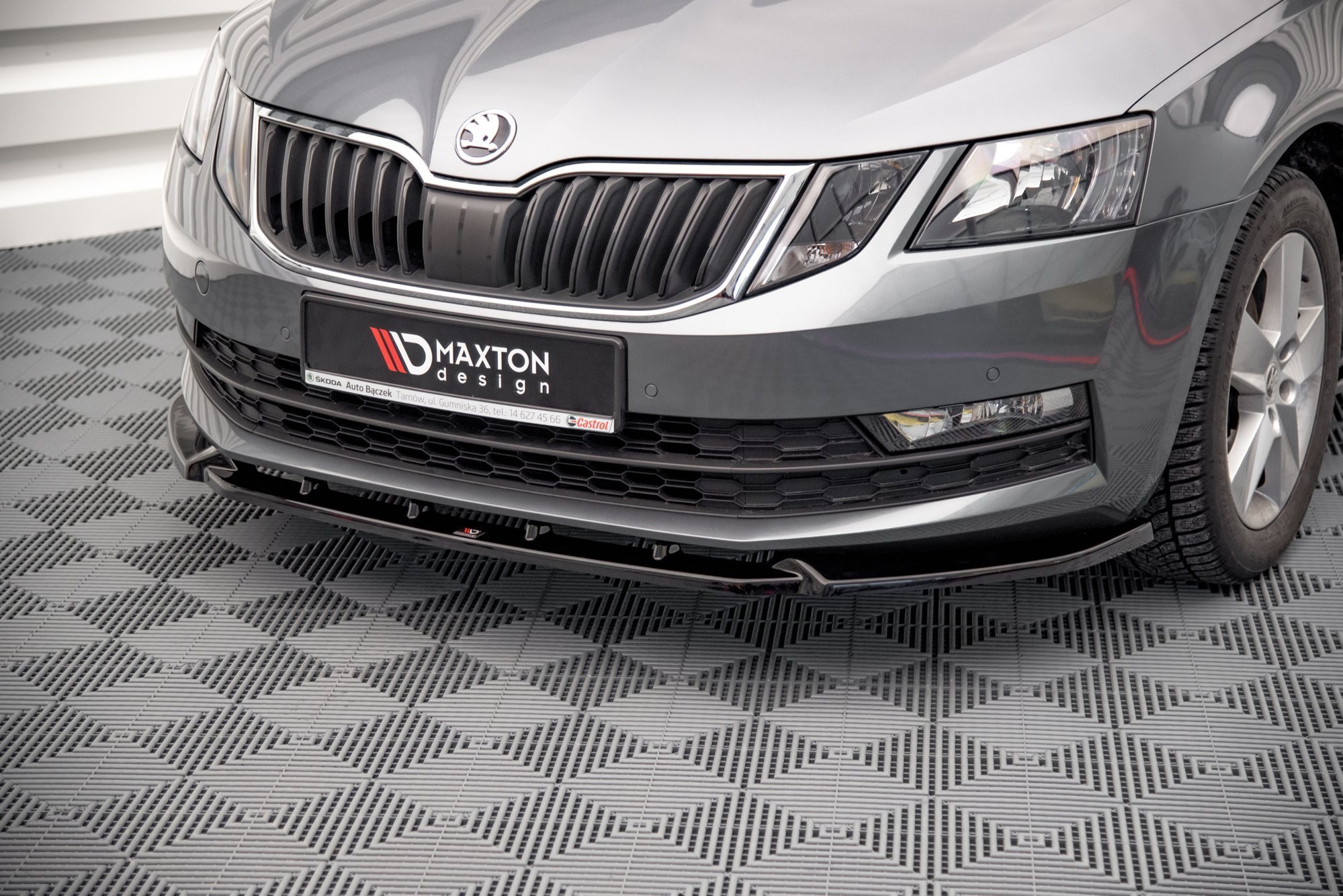 Street+ Spoilerlippe Front Ansatz V.1 passend für Skoda Octavia Mk3 FL schwarz Hochglanz