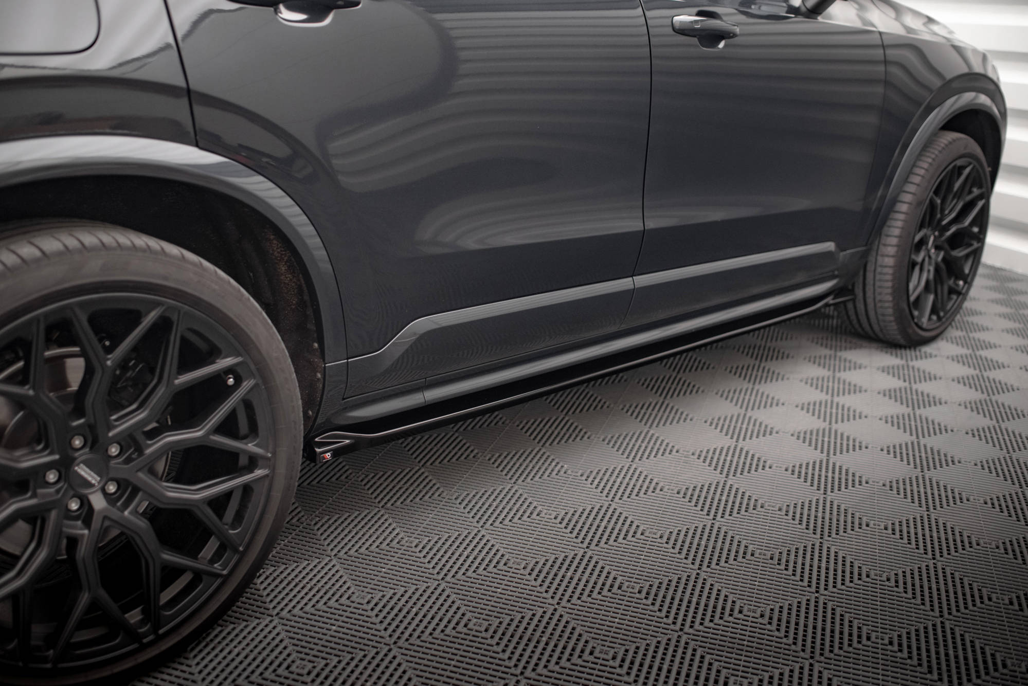 Street+ Seitenschweller Leisten passend für Volvo XC90 R-Design Mk2 FL schwarz Hochglanz