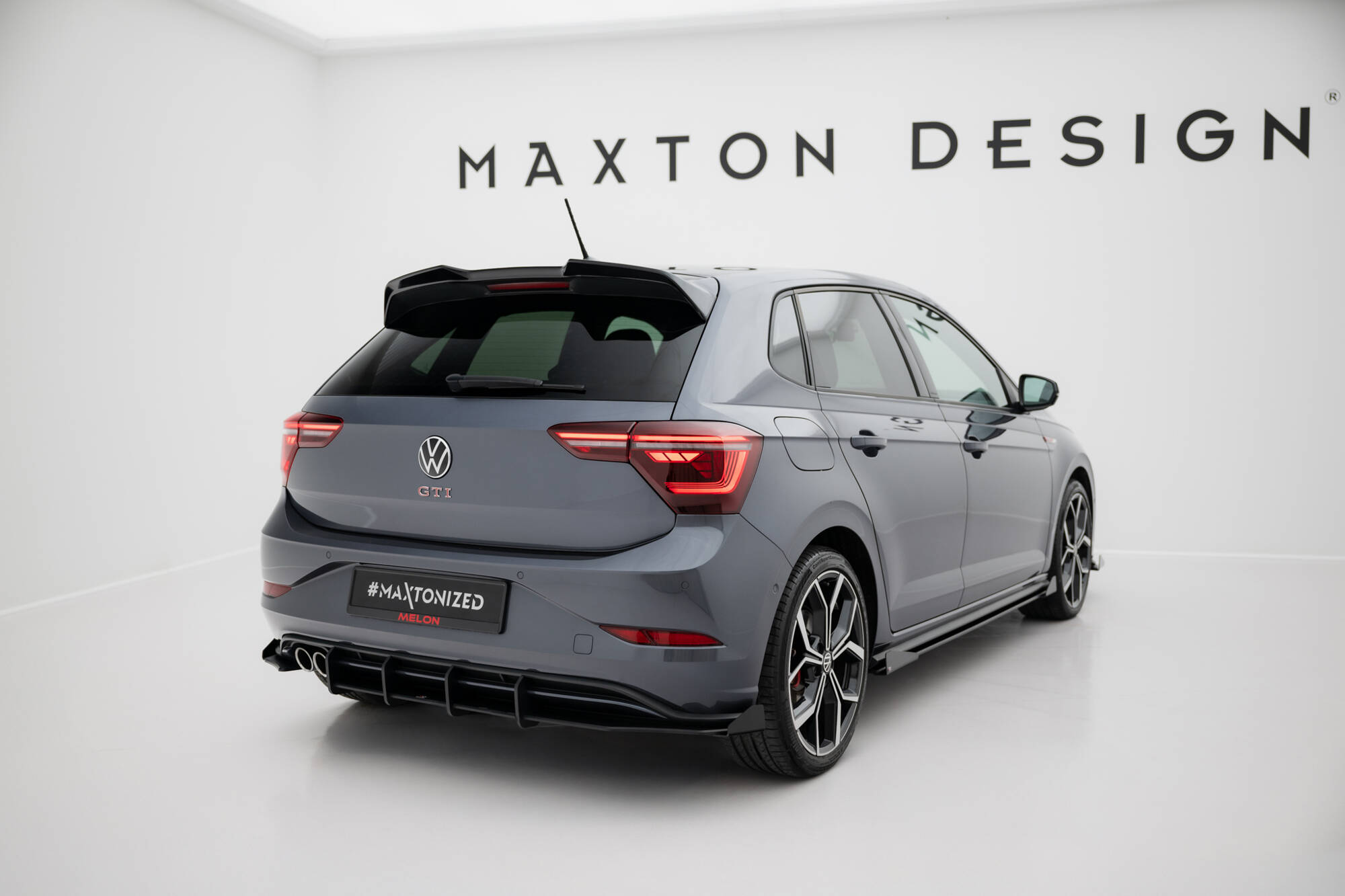 Hintere Seiten Flaps passend für VW Polo GTI Mk6 FL schwarz Hochglanz