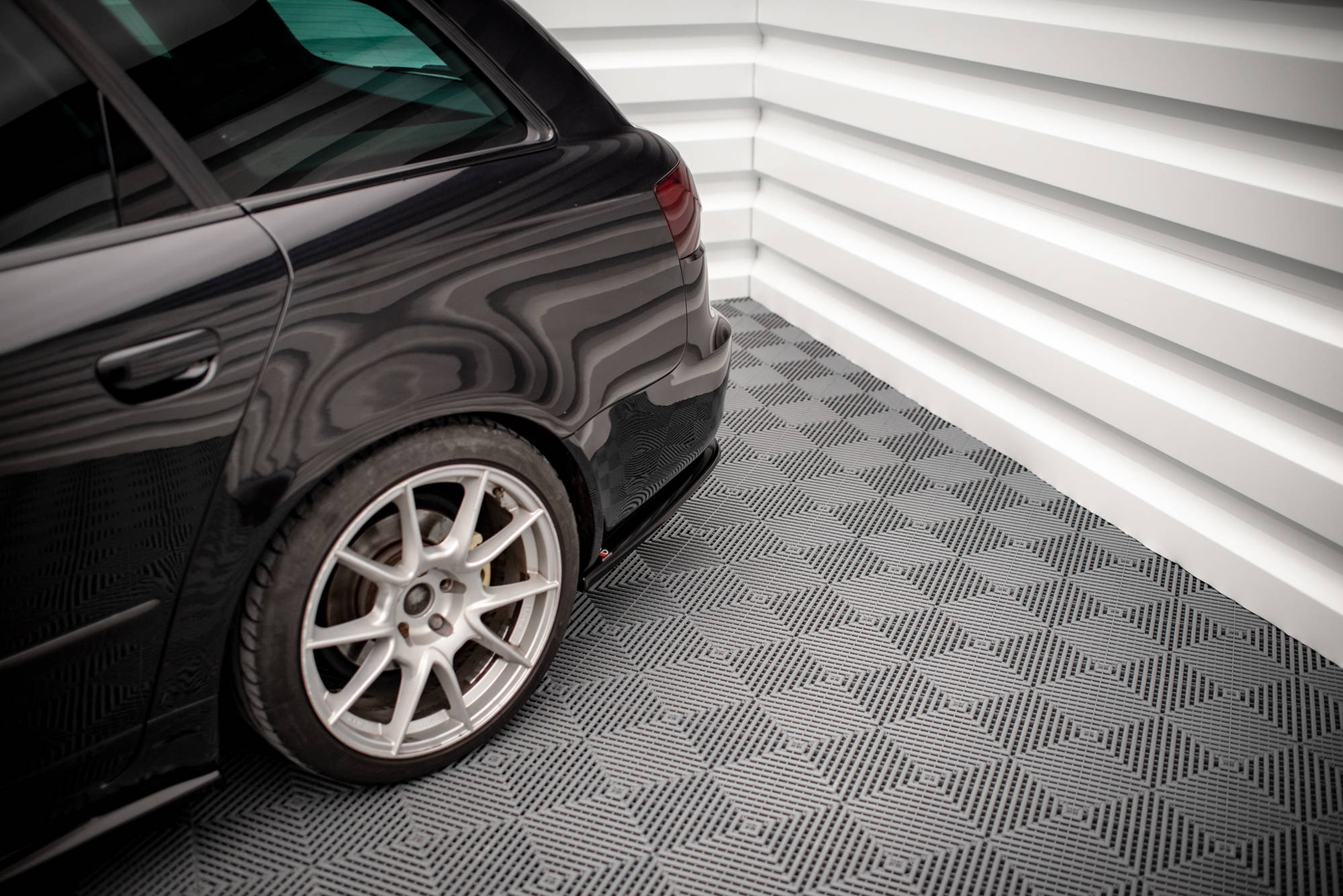 Street+ Heck Ansatz Flaps passend für Seat Exeo schwarz Hochglanz