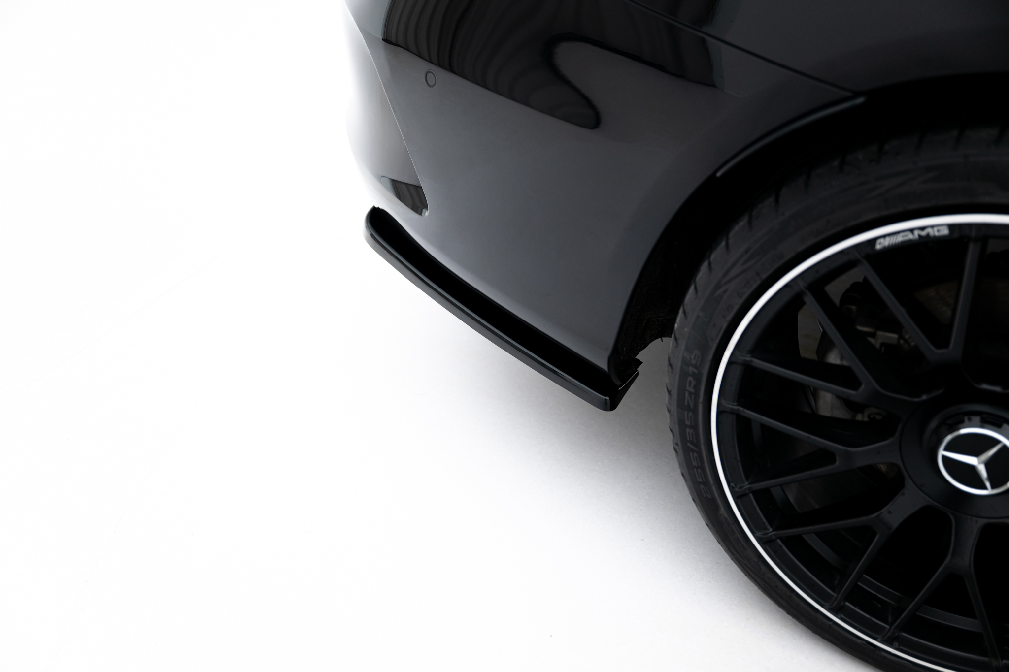 Heck Ansatz Flaps Diffusor für Mercedes- Benz C Coupe AMG-Line C205 schwarz Hochglanz