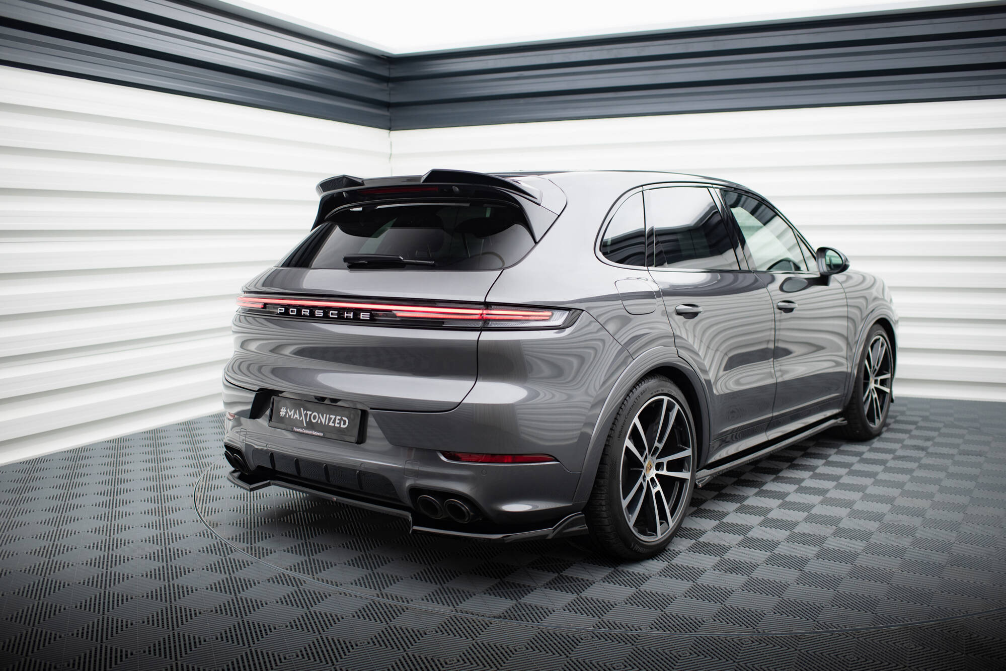 Heck Spoiler Aufsatz Abrisskante 3D passend für Porsche Cayenne SUV Mk3 FL schwarz Hochglanz