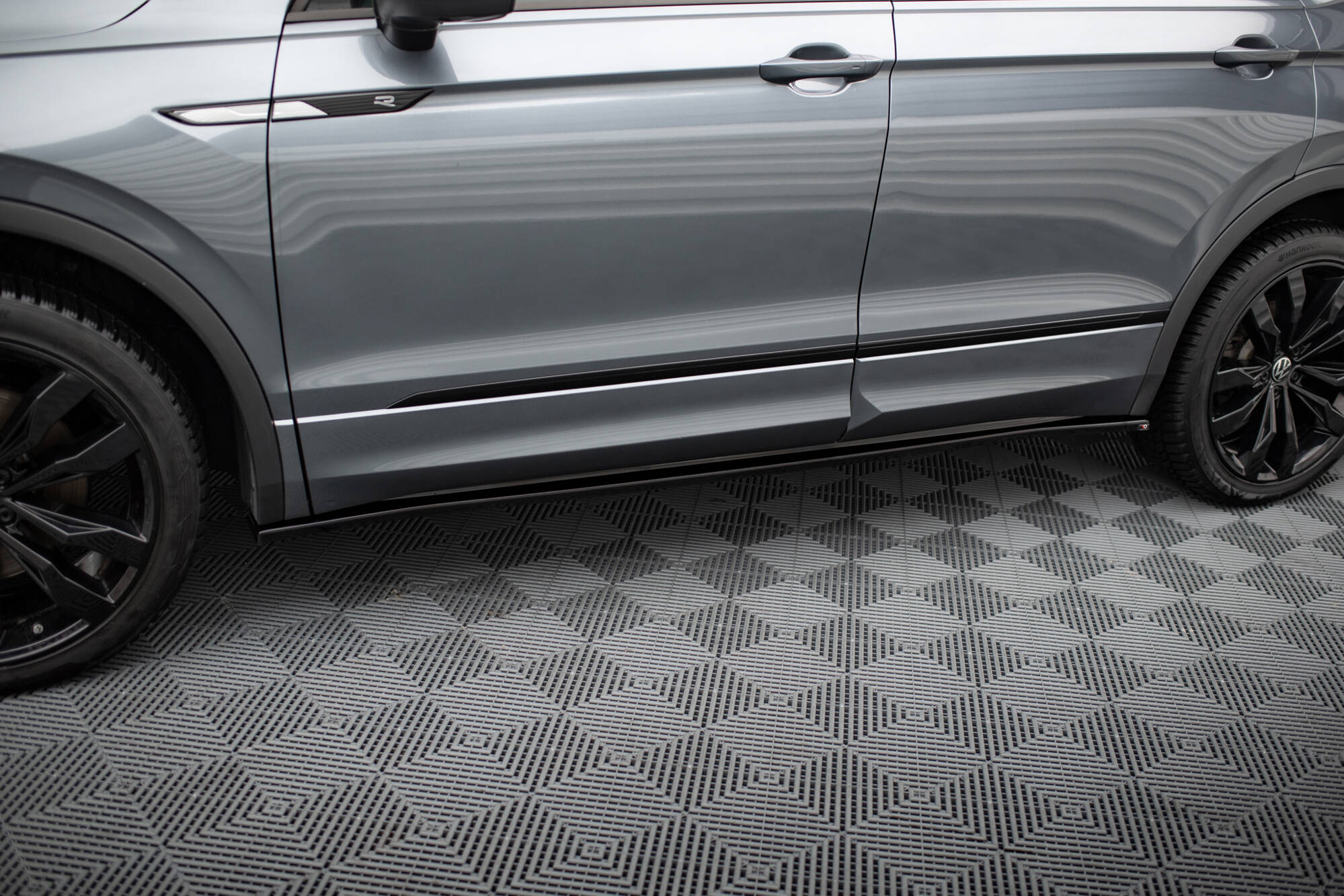 Street+ Seitenschweller Leisten passend für VW Tiguan Allspace Mk2 schwarz Hochglanz