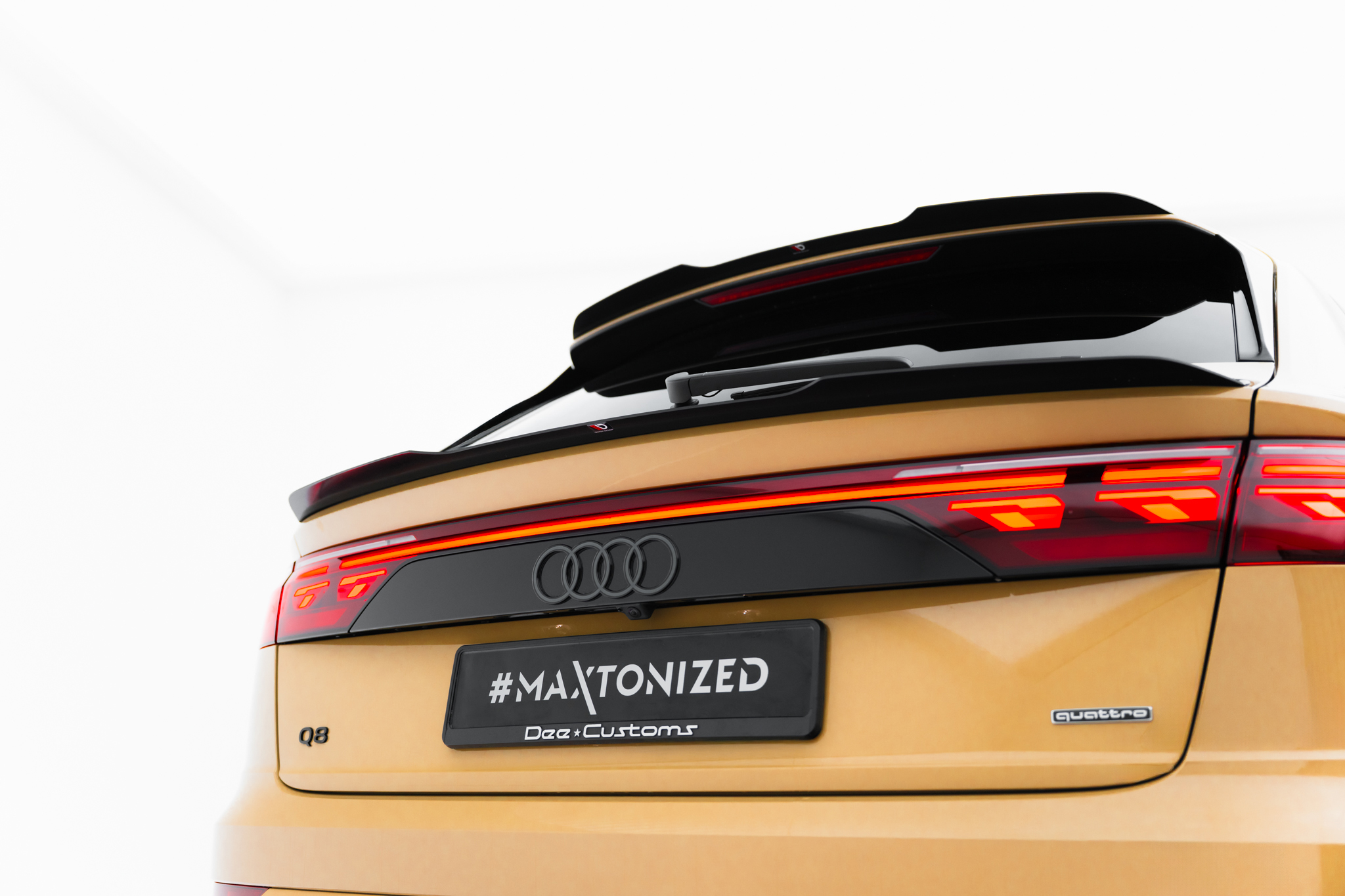 Niedriger Spoiler CAP V.1 für Audi RSQ8 Mk1 Facelift schwarz Hochglanz