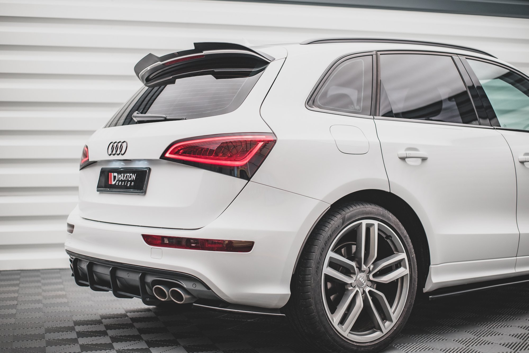 Heck Spoiler Aufsatz Abrisskante passend für Audi SQ5 / Q5 S-Line Mk1 8R schwarz Hochglanz