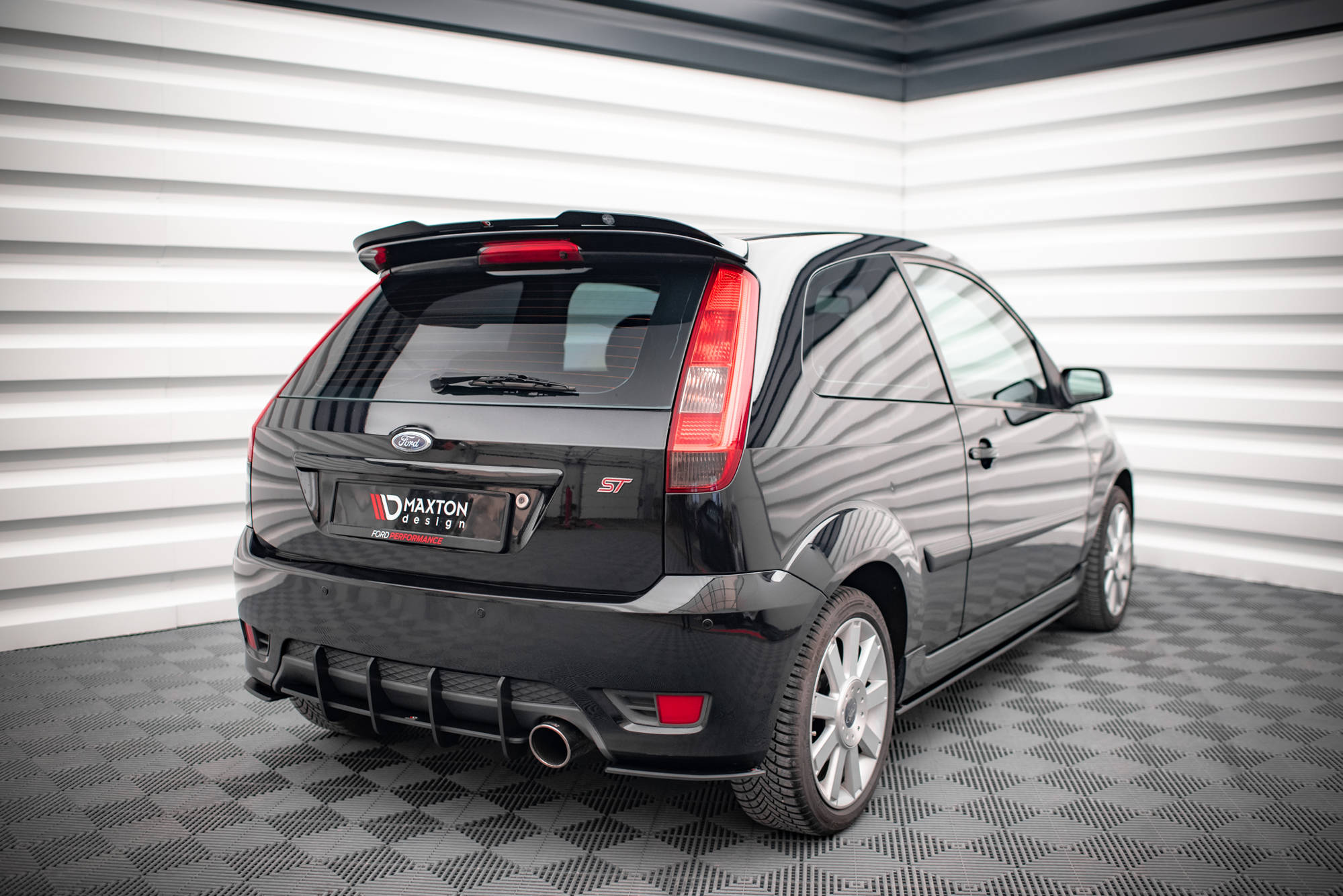 Street Pro Heck Ansatz Flaps passend für Ford Fiesta ST Mk6 rot
