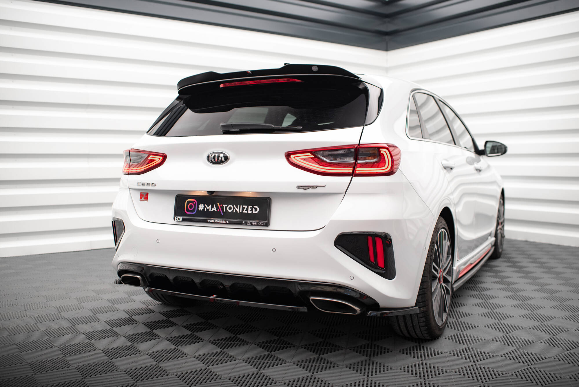 Heck Spoiler Aufsatz Abrisskante passend für Kia Ceed GT Mk3 schwarz Hochglanz
