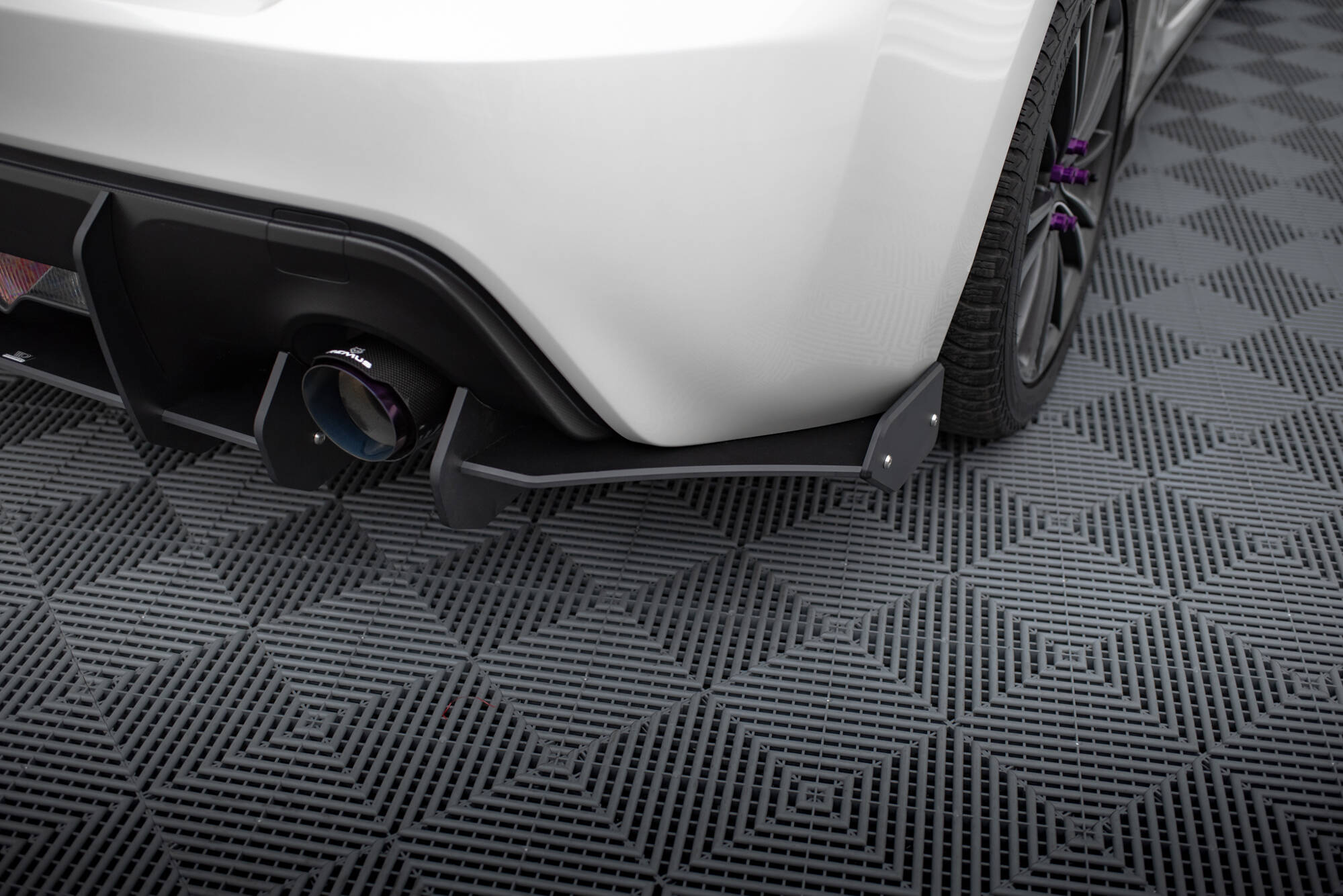 Street Pro Heck Ansatz Diffusor + Flaps passend für Subaru BRZ Mk1 FL rot