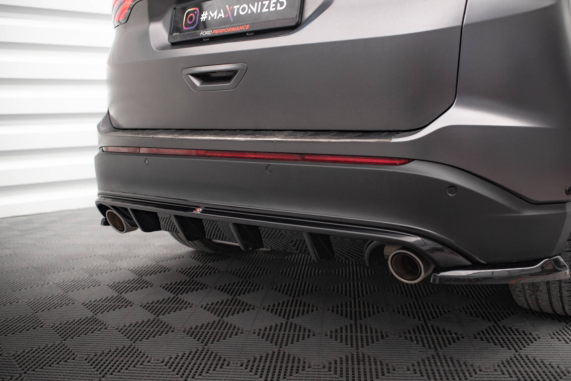 Street+ Heck Ansatz Diffusor passend für Ford Edge Mk2 schwarz Hochglanz