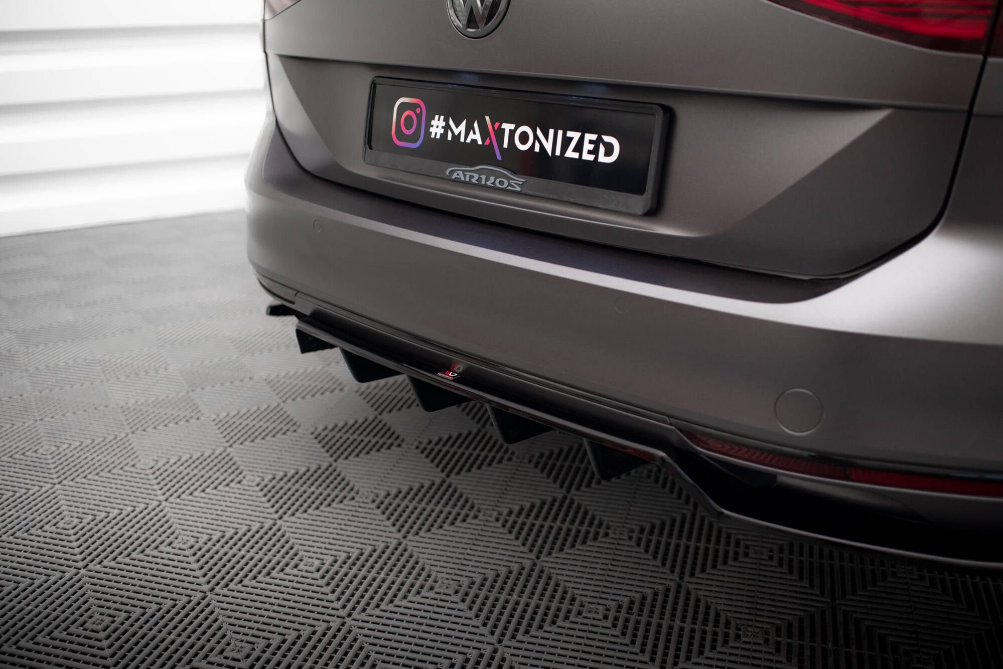 Diffusor Heckansatz passend für VW Passat R-Line B8 schwarz Hochglanz
