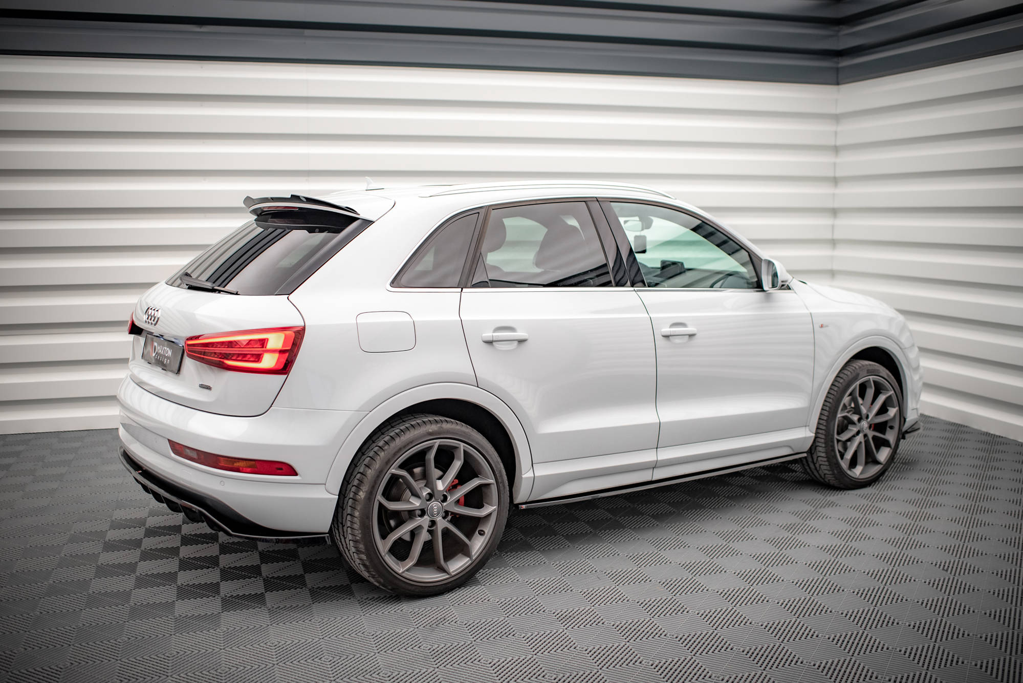 Street+ Seitenschweller Leisten passend für Audi Q3 Sport 8U FL schwarz Hochglanz