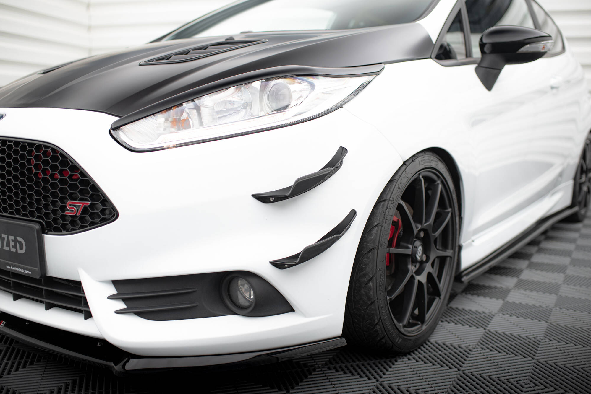 Stoßstangen Flaps Wings vorne Canards für Ford Fiesta 7 ST Facelift