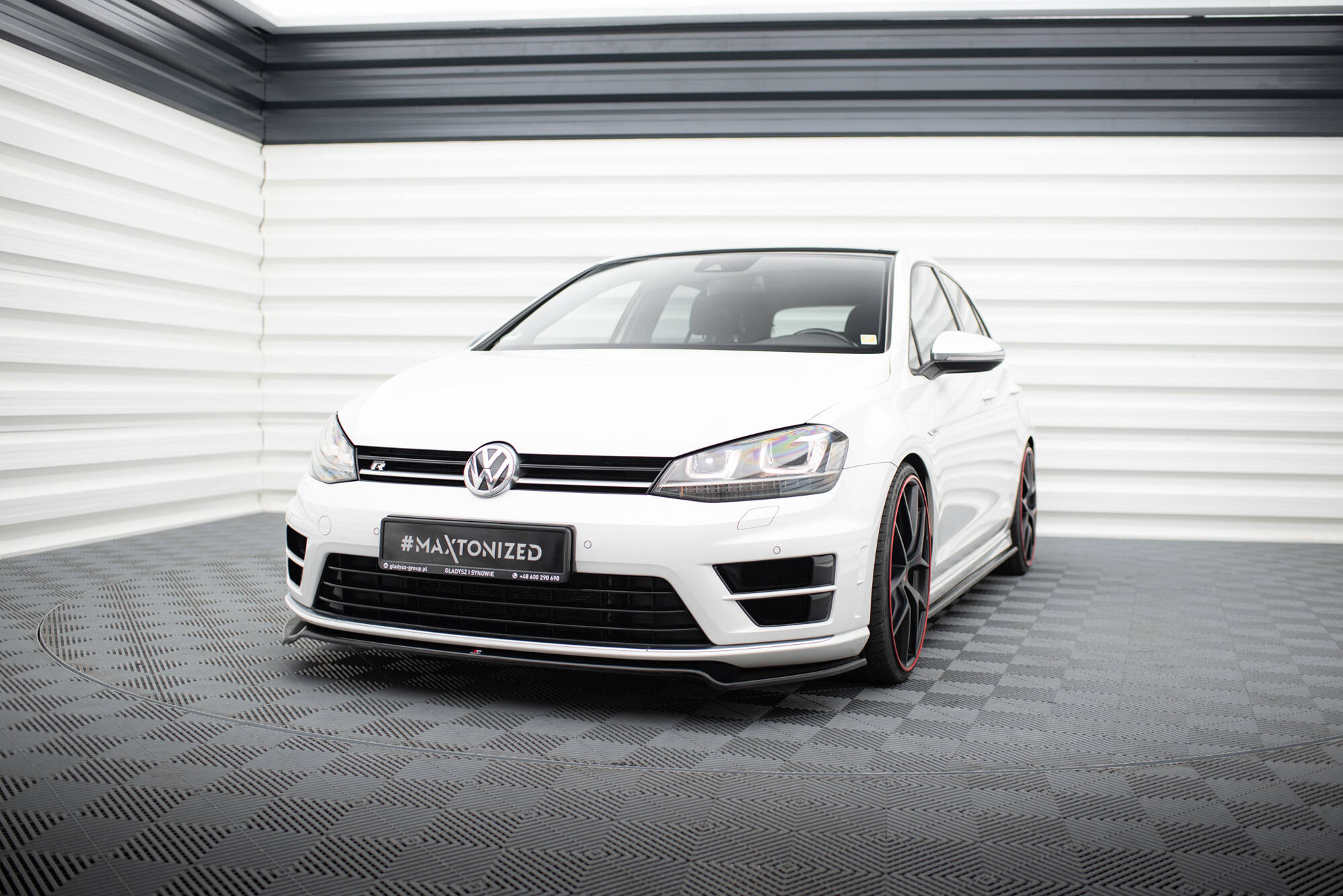 Front Ansatz V.2 für VW Golf R / R-Line Mk7 schwarz Hochglanz