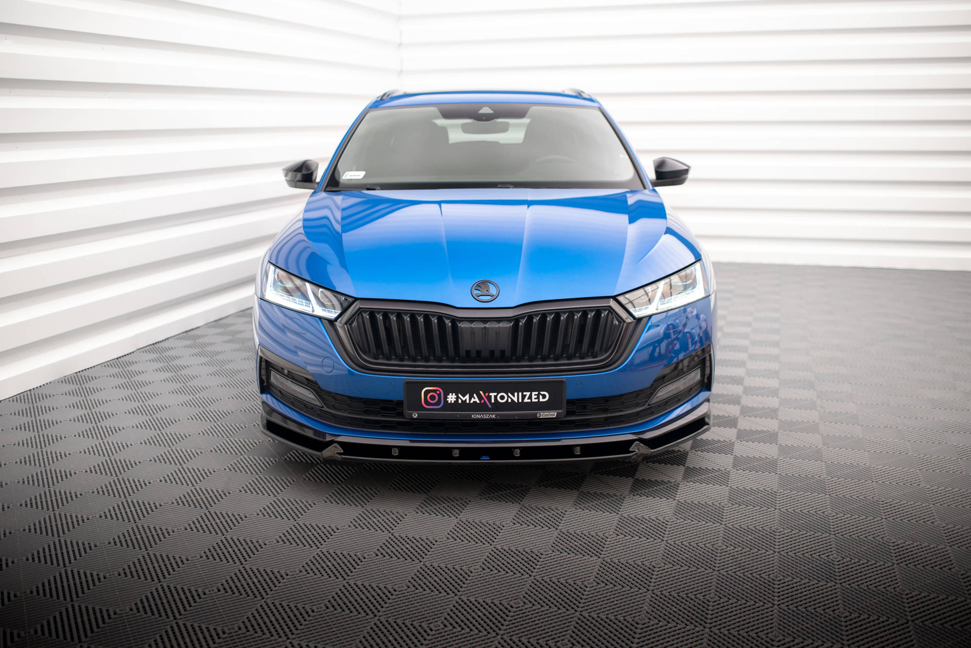 Street+ Spoilerlippe Front Ansatz V.1 passend für Skoda Octavia Sportline Mk4 schwarz Hochglanz