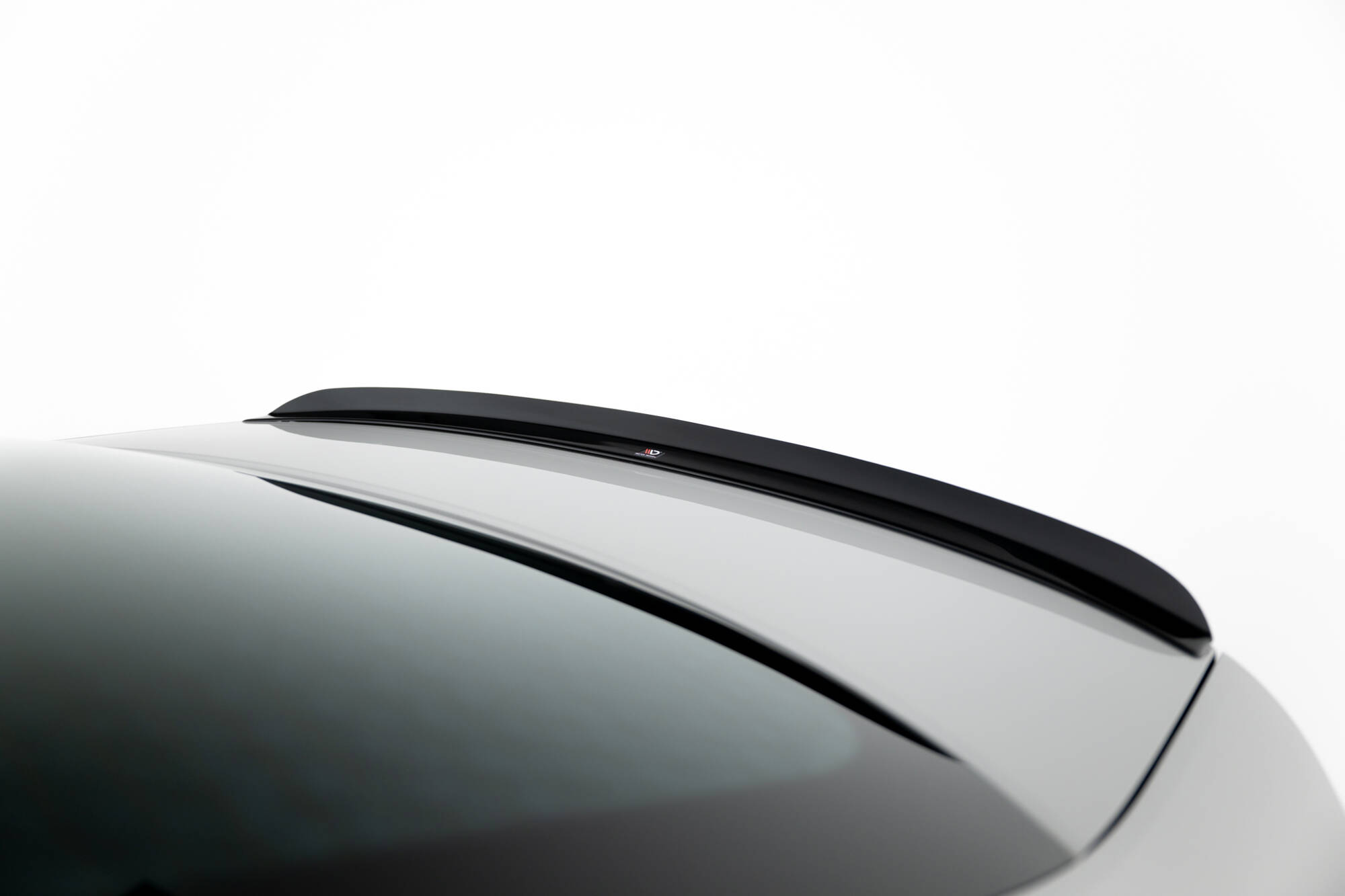 Spoiler CAP V.1 für Skoda Superb Liftback Mk3 / Mk3 Facelift schwarz Hochglanz