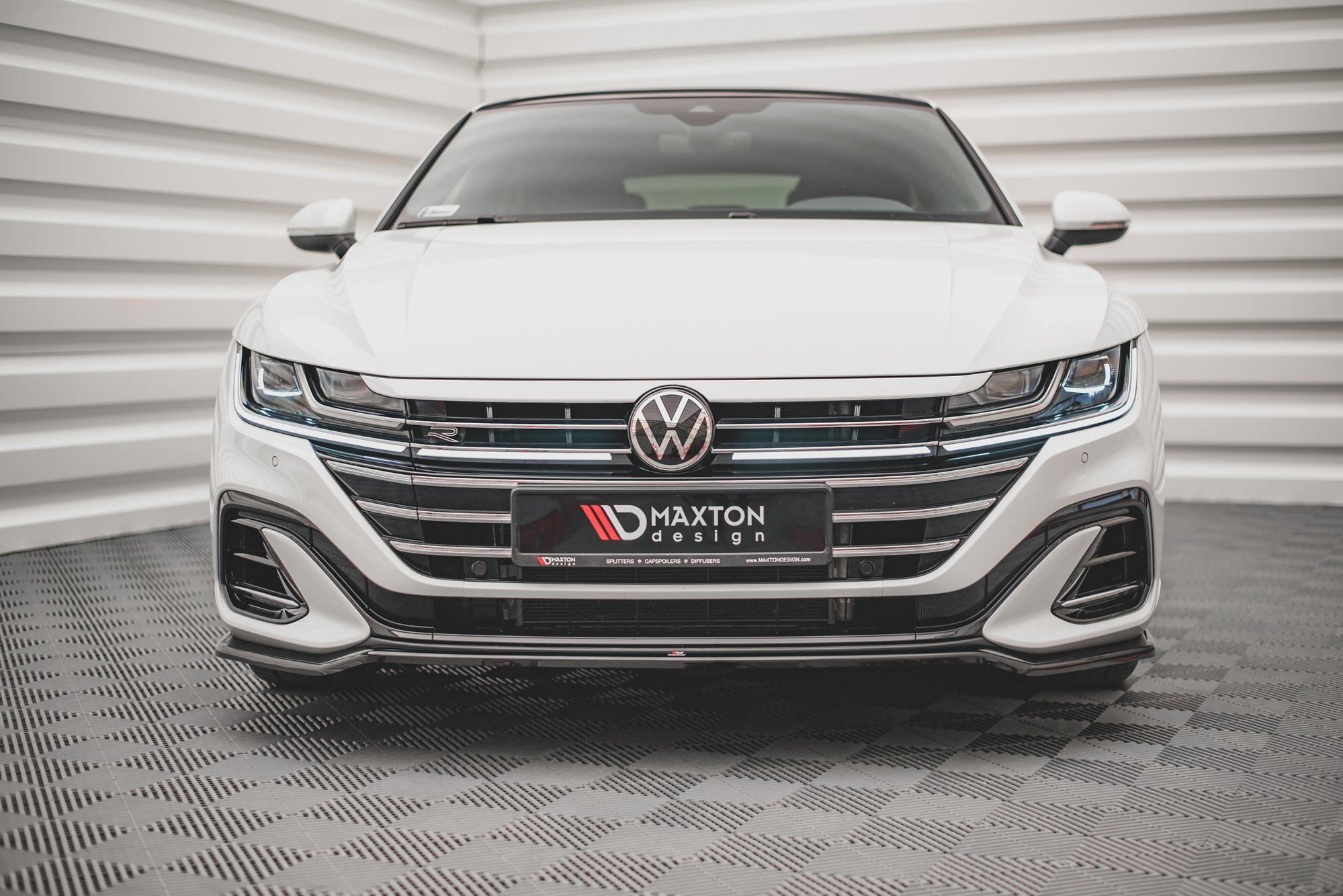 Street+ Spoilerlippe Front Ansatz V.3 passend für VW Arteon R-Line Limousine / Shooting Brake Mk1 FL schwarz Hochglanz