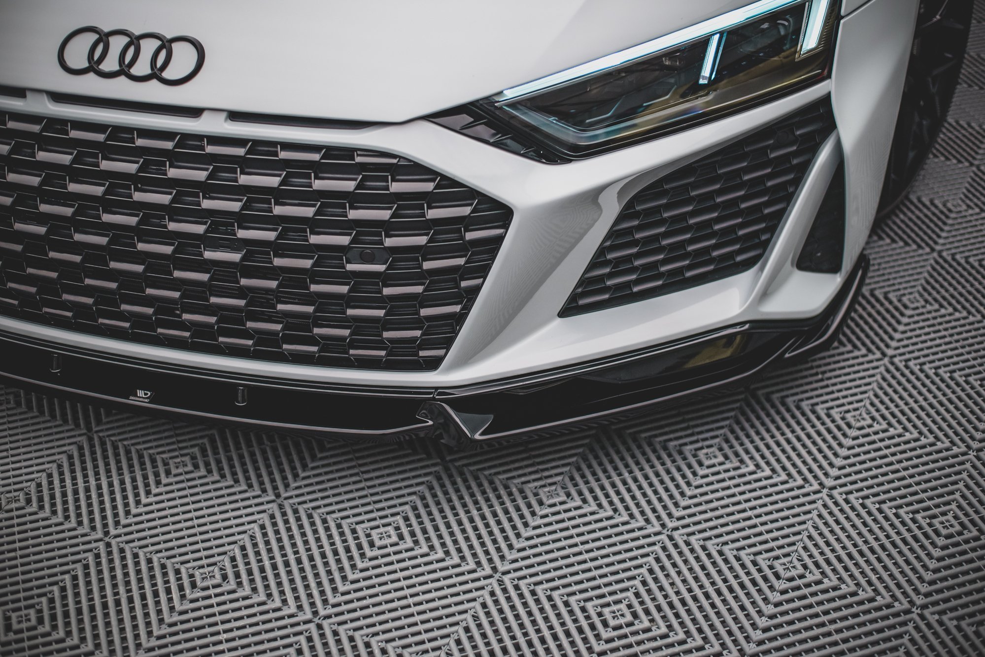 Street+ Spoilerlippe Front Ansatz V.1 passend für Audi R8 Mk2 FL schwarz Hochglanz