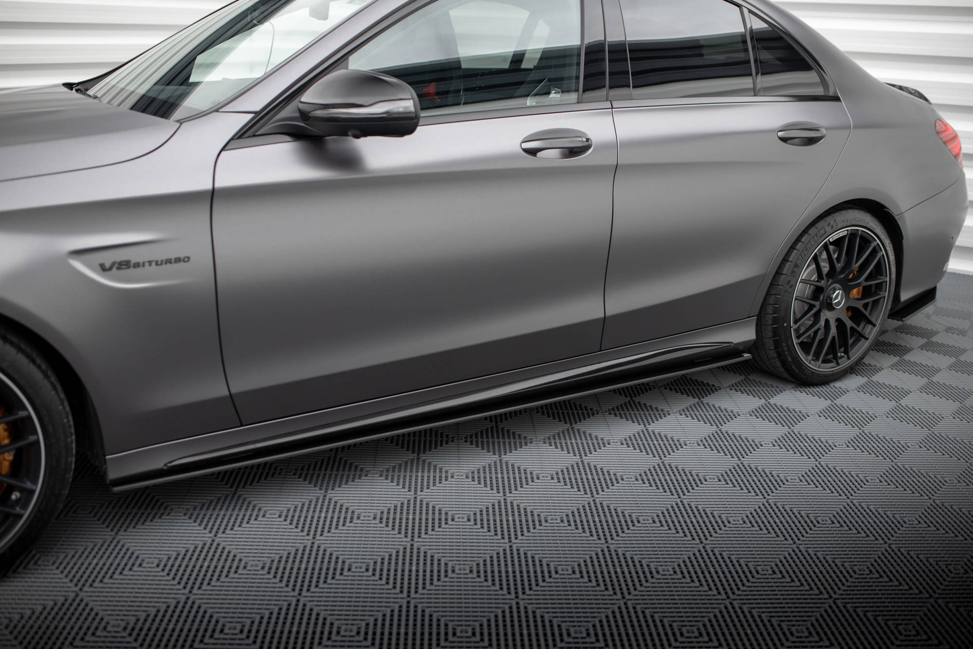 Street Pro Seitenschweller Leisten passend für Mercedes-AMG C63 Limousine / Kombi W205 FL rot