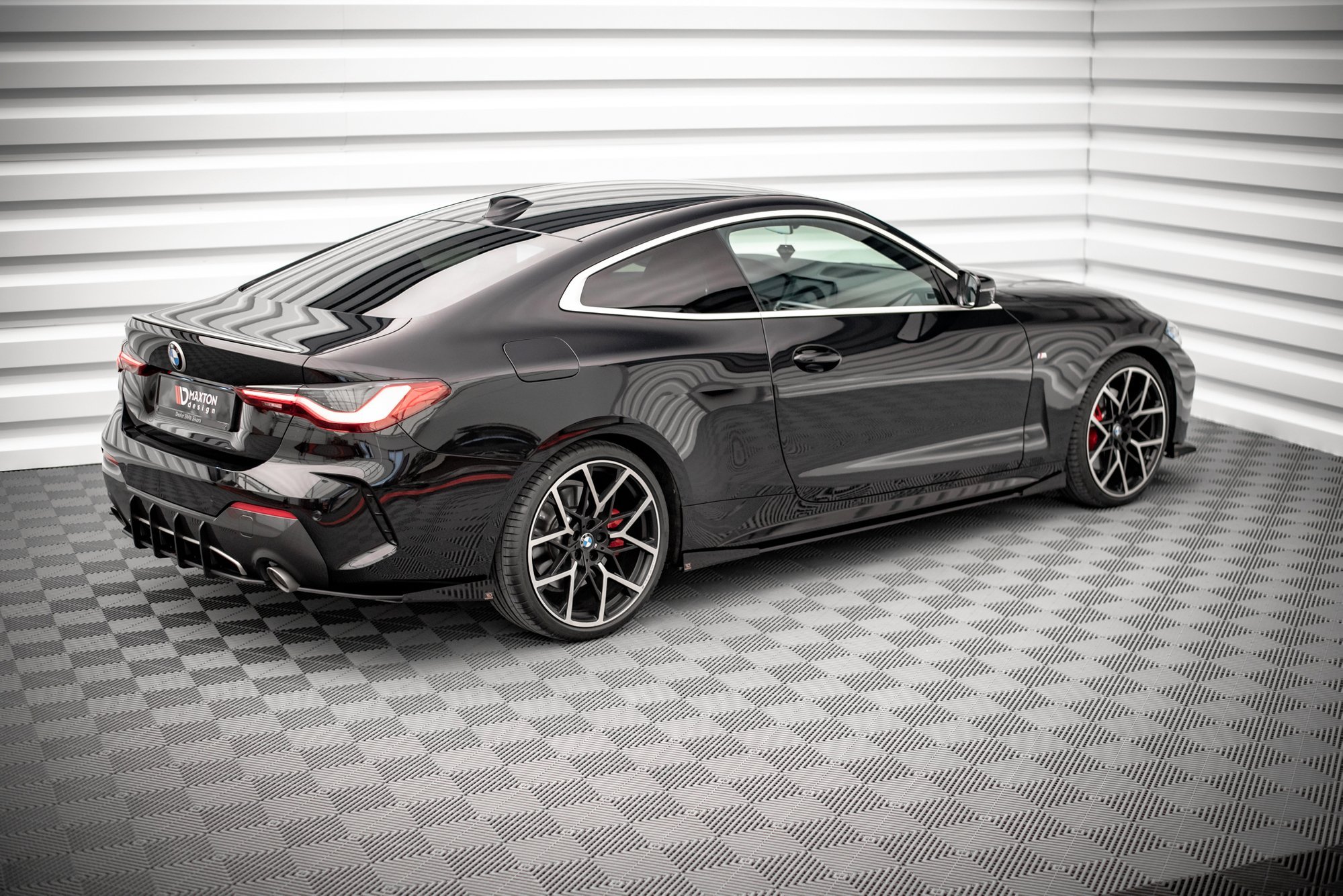 Street Pro Seitenschweller Leisten passend für BMW 4er M-Paket G22 rot+ Hochglanz Flaps