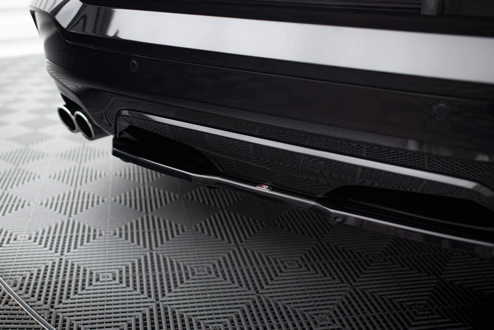 Street+ Mittlerer Diffusor Heck Ansatz passend für BMW X4 M Paket RACE schwarz Hochglanz