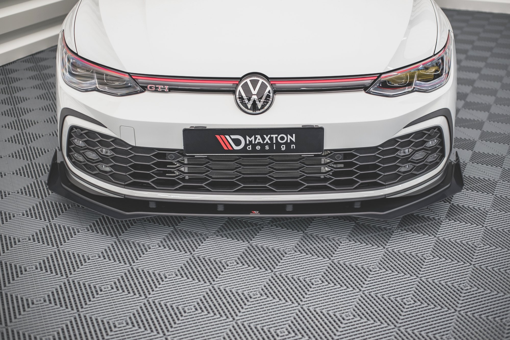 Front Stoßstange Flaps passend für VW Golf GTI / GTE / GTD / R-Line Mk8 schwarz Hochglanz