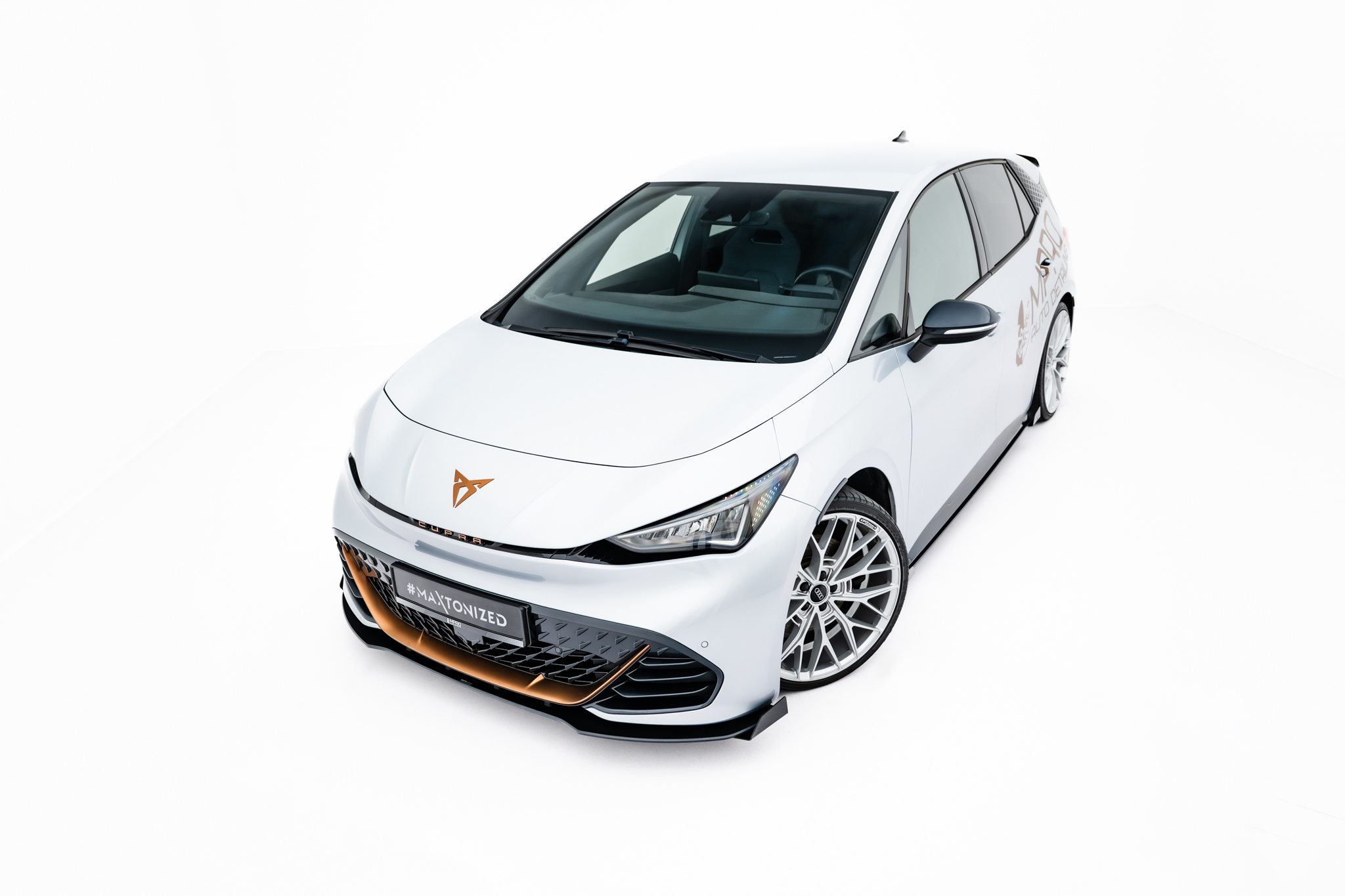 Frontlippe passend für CUPRA Born Mk1 schwarz matt + Hochglanz Flaps