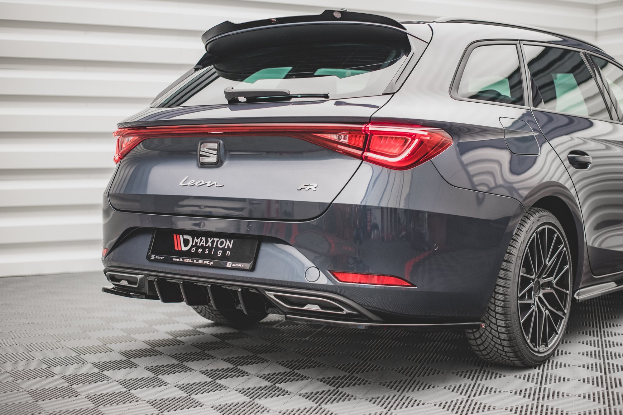 Street+ Heck Ansatz Flaps passend für Seat Leon FR ST Mk4 schwarz Hochglanz