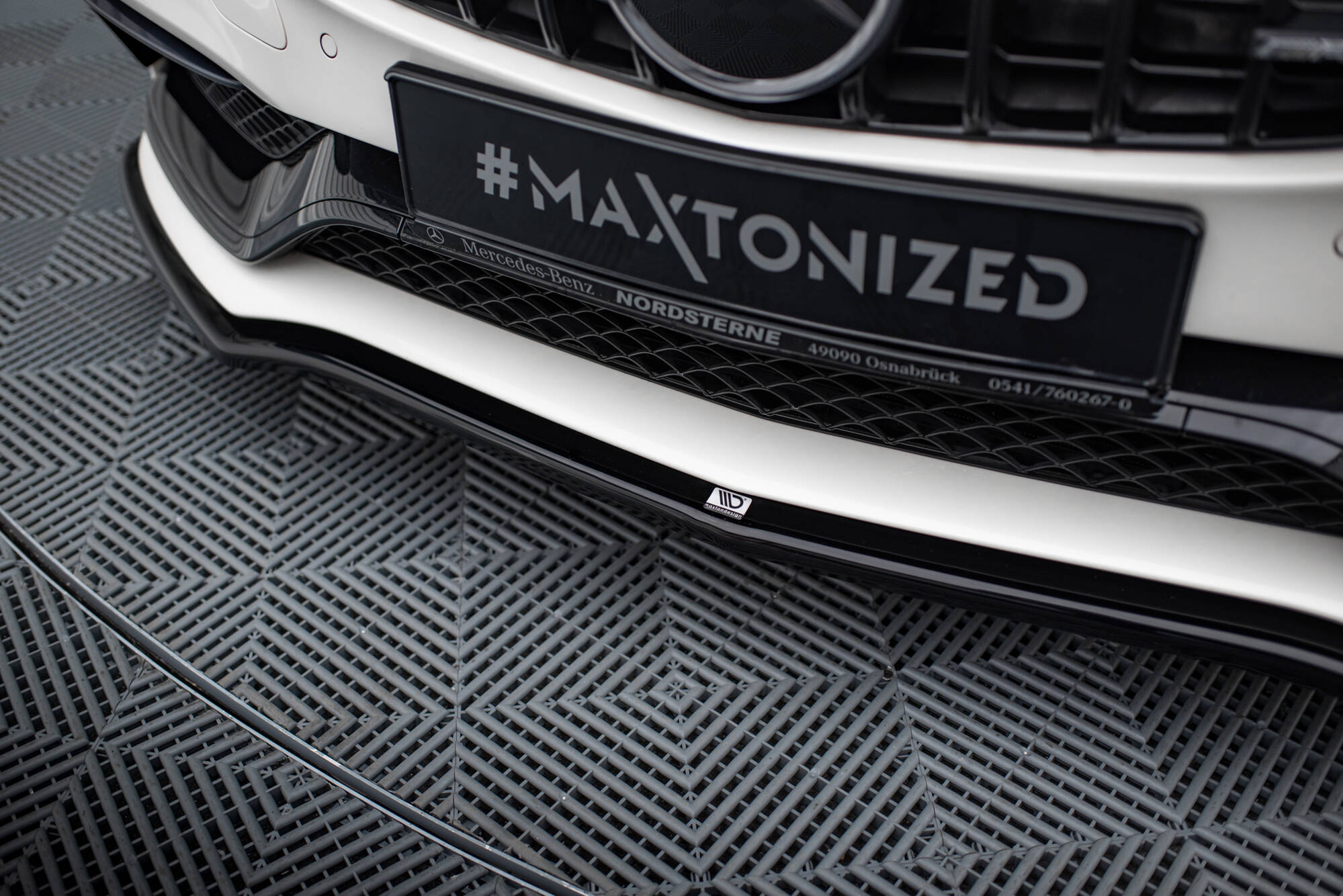 Street+ Spoilerlippe Front Ansatz V.1 passend für Mercedes-AMG C63 Limousine / Kombi W205 / S205 schwarz Hochglanz