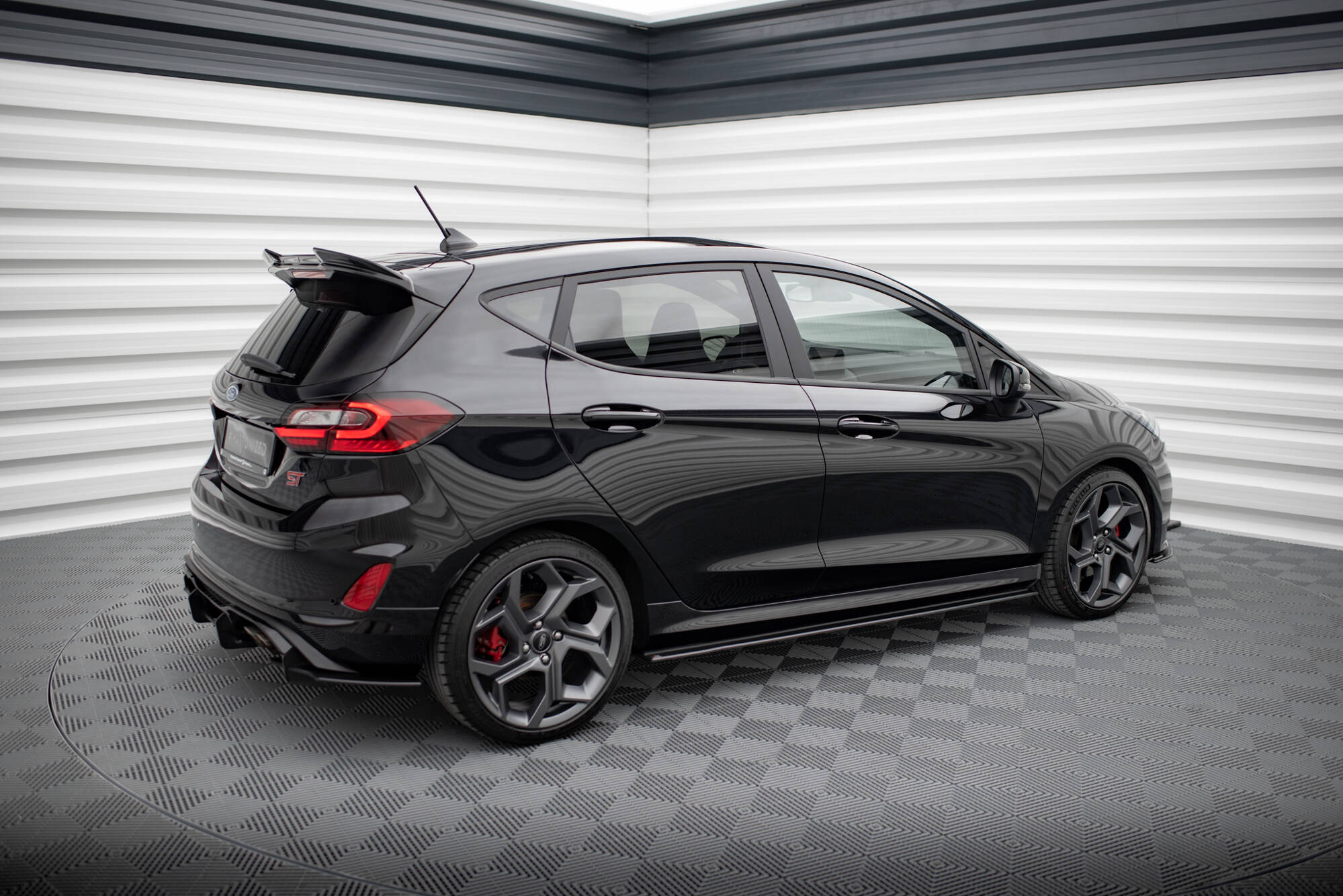 Street Pro Seitenschweller Leisten passend für Ford Fiesta Mk8 ST / ST-Line rot