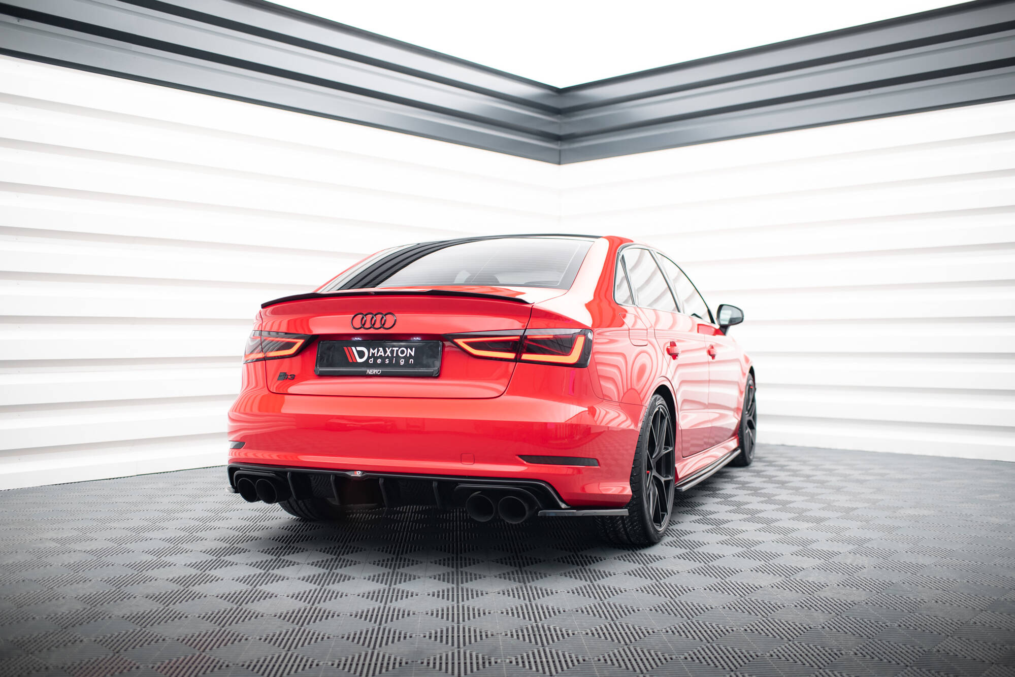 Heck Spoiler Aufsatz Abrisskante passend für Audi A3 / A3 S-Line / S3 / RS3 Limousine 8V schwarz Hochglanz