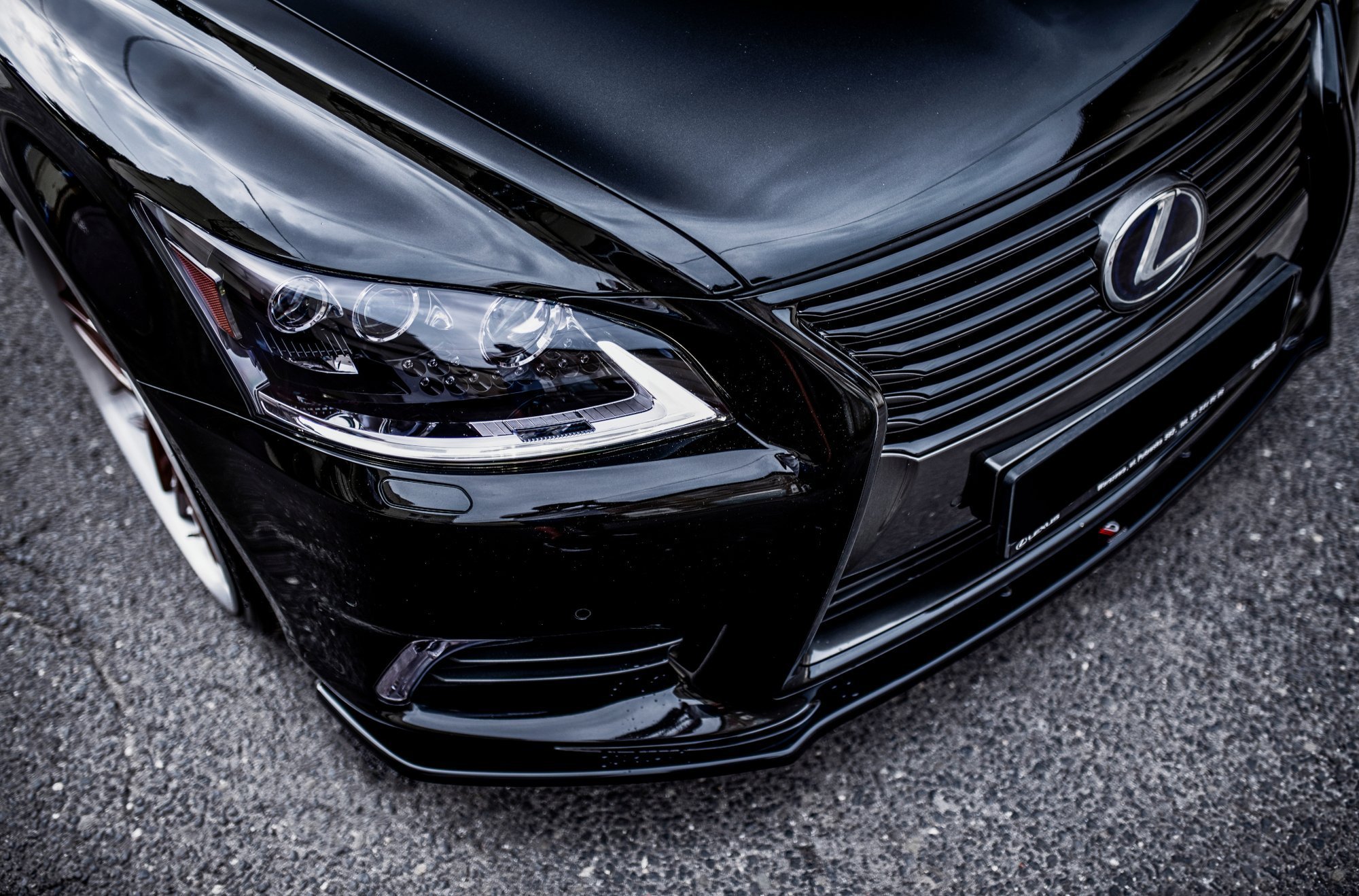 Front Ansatz für Lexus LS Mk4 Facelift schwarz Hochglanz